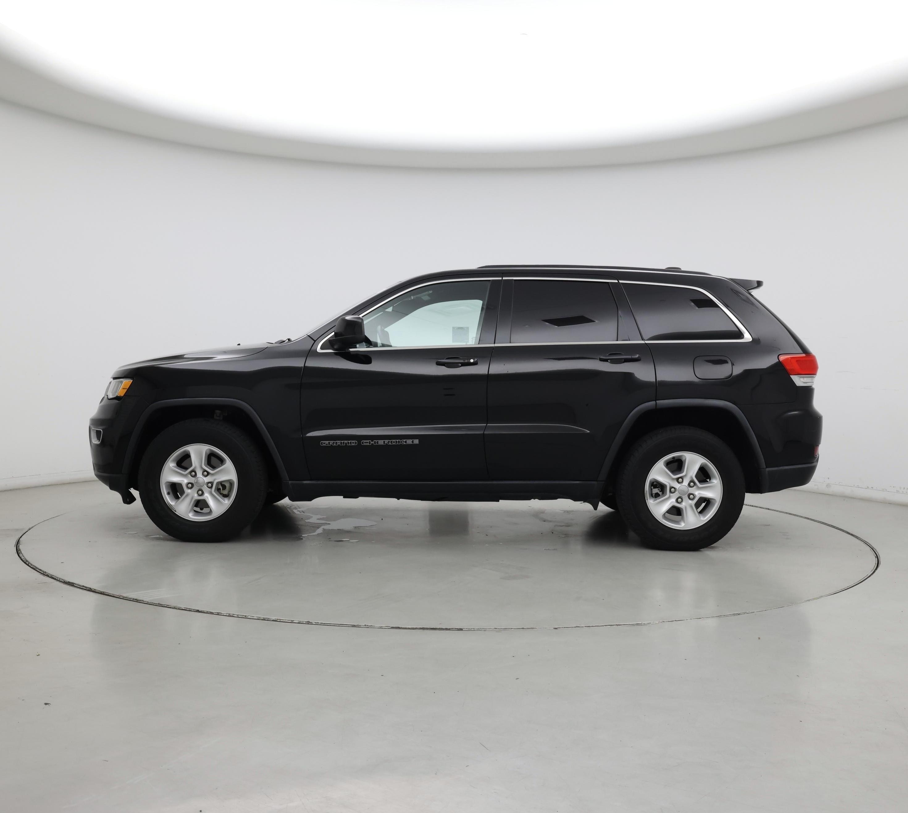 Thumbnail: 2017 Jeep Grand Cherokee - 3