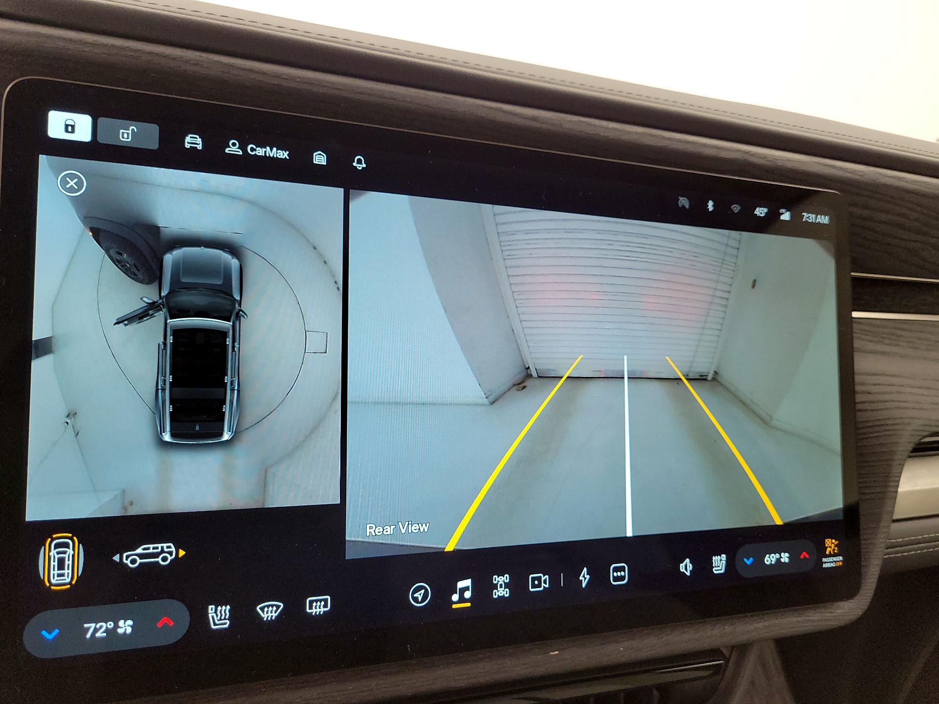 Thumbnail: 2023 Rivian R1S - 14