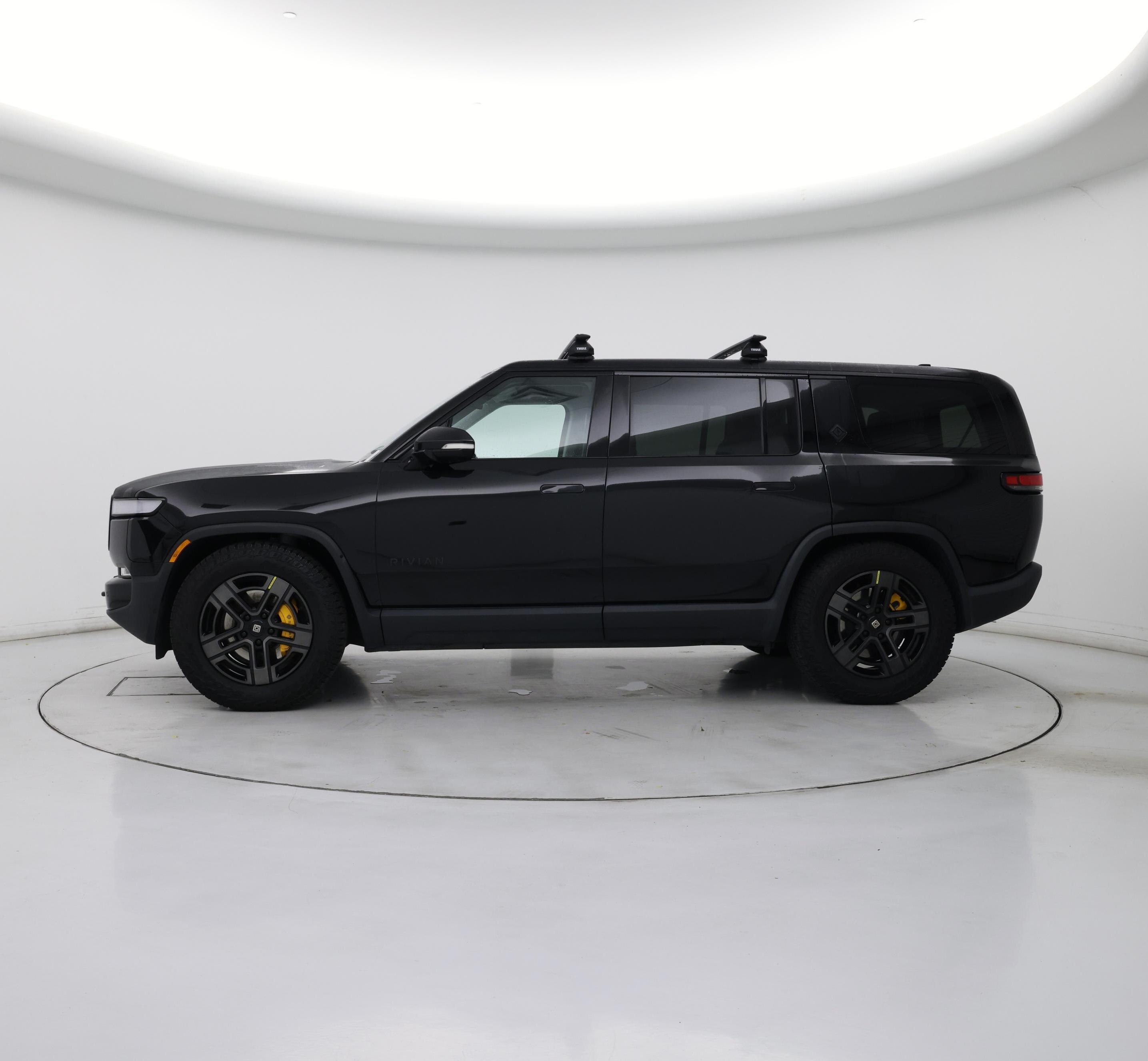 Thumbnail: 2023 Rivian R1S - 3