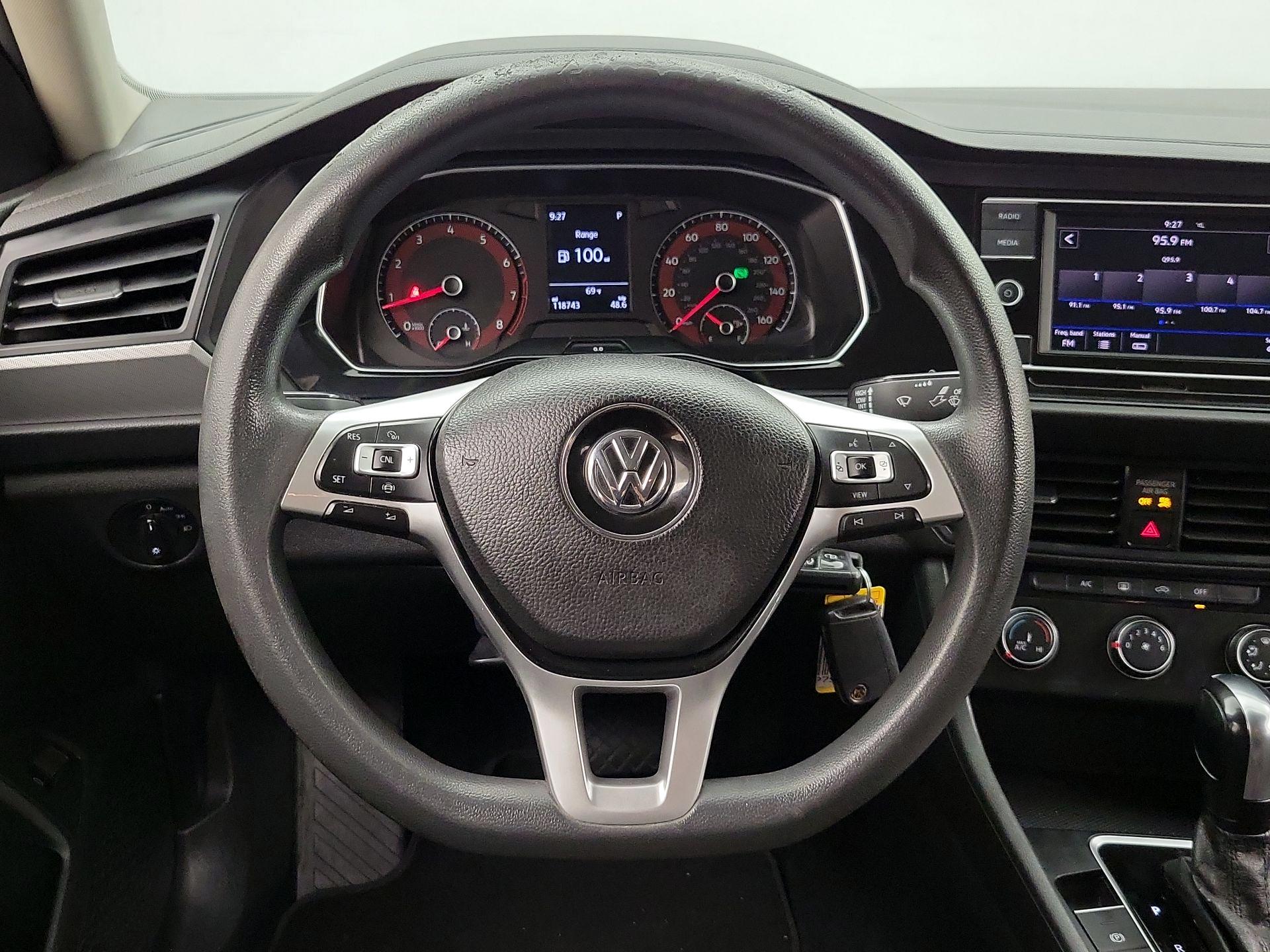 Thumbnail: 2019 Volkswagen Jetta - 10