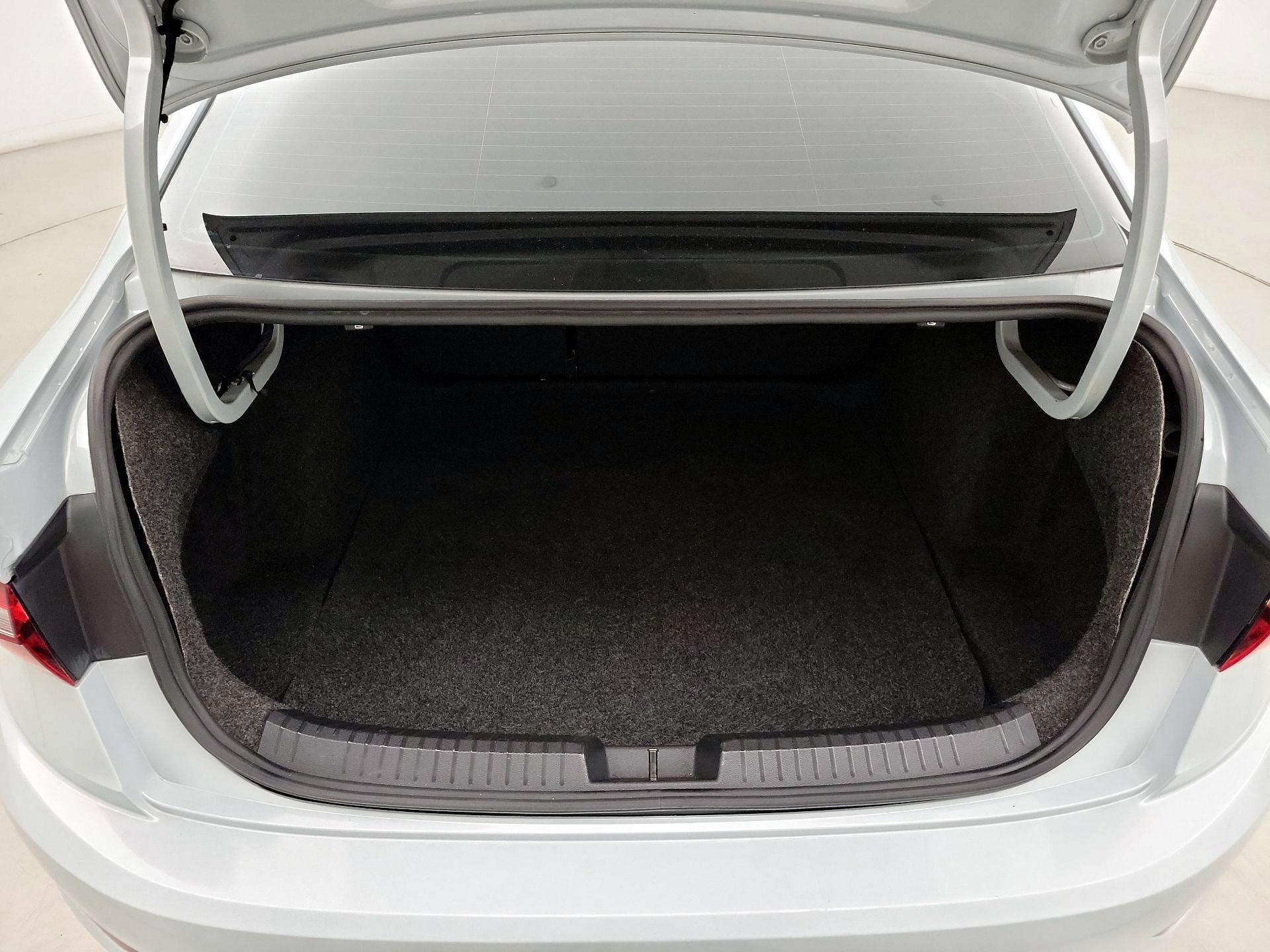 Thumbnail: 2019 Volkswagen Jetta - 20