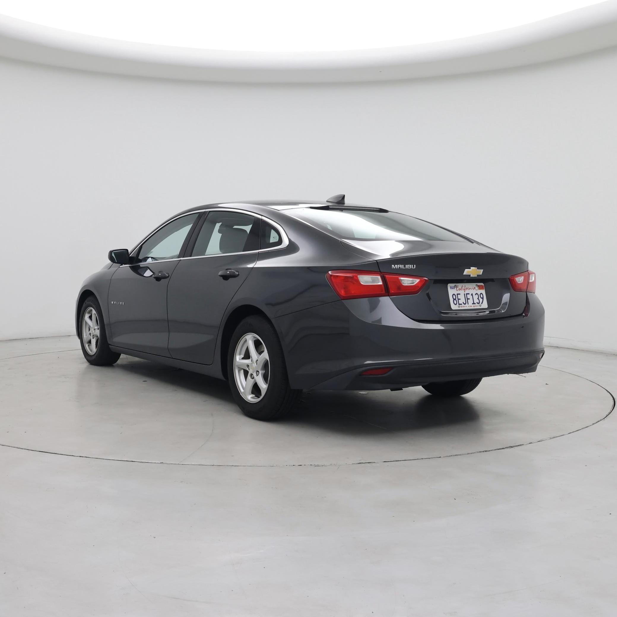 Thumbnail: 2018 Chevrolet Malibu - 2