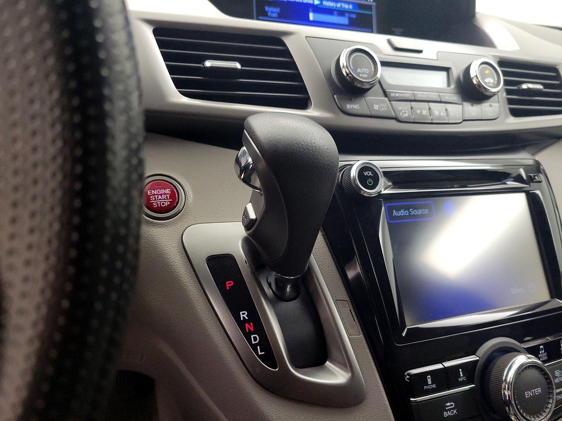 Thumbnail: 2016 Honda Odyssey - 17