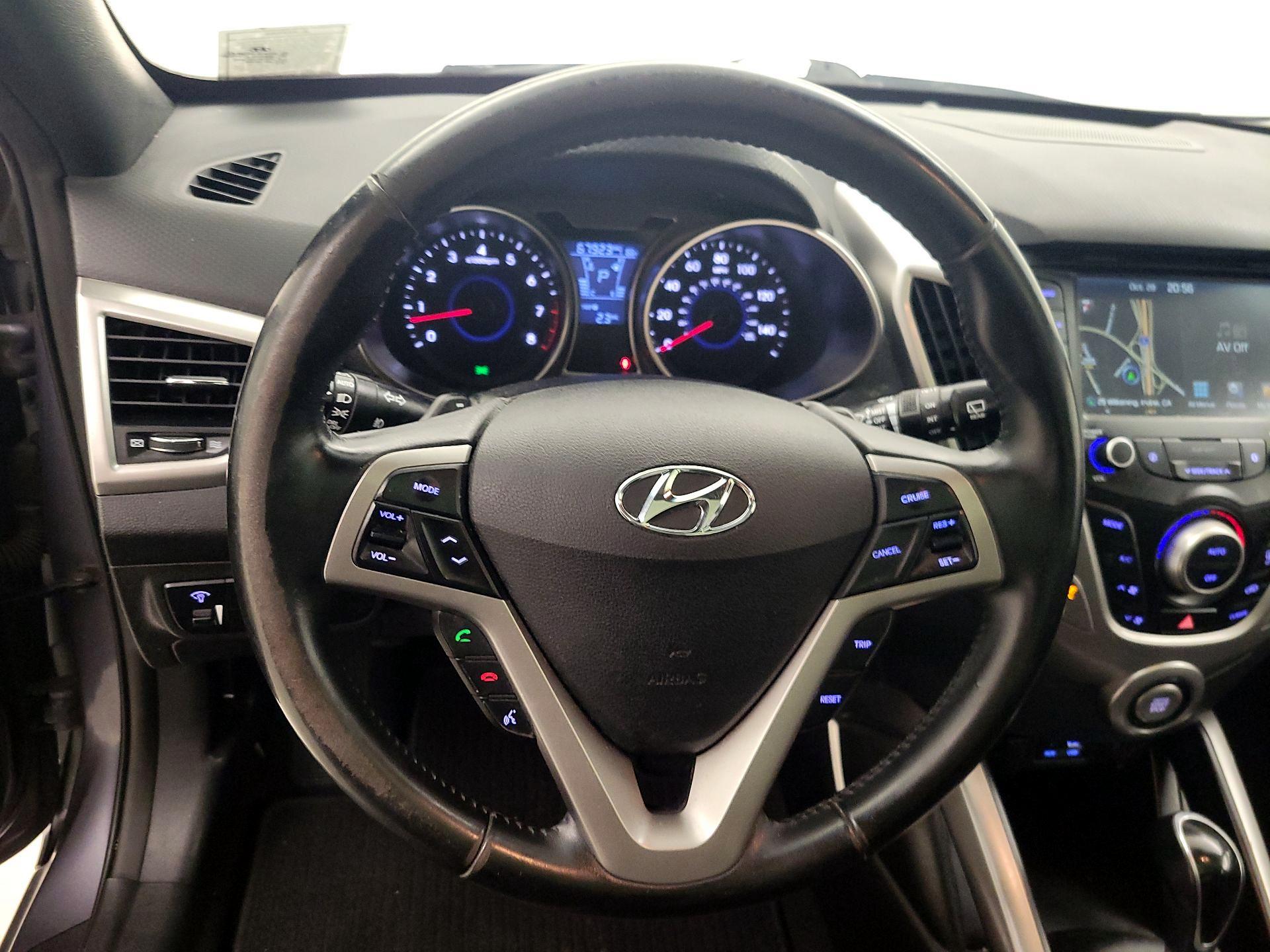 Thumbnail: 2017 Hyundai Veloster - 10