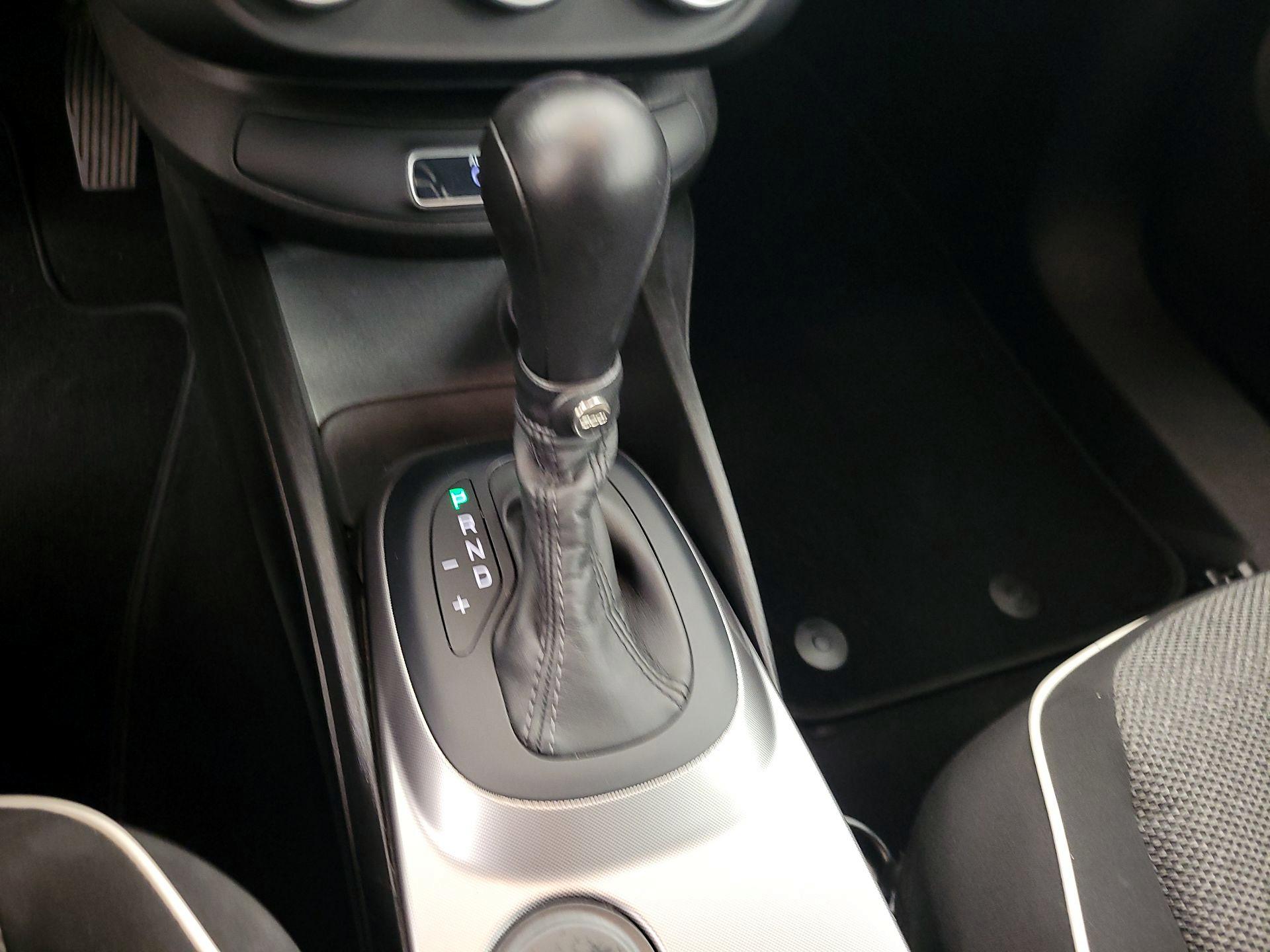 Thumbnail: 2017 Fiat 500X - 17