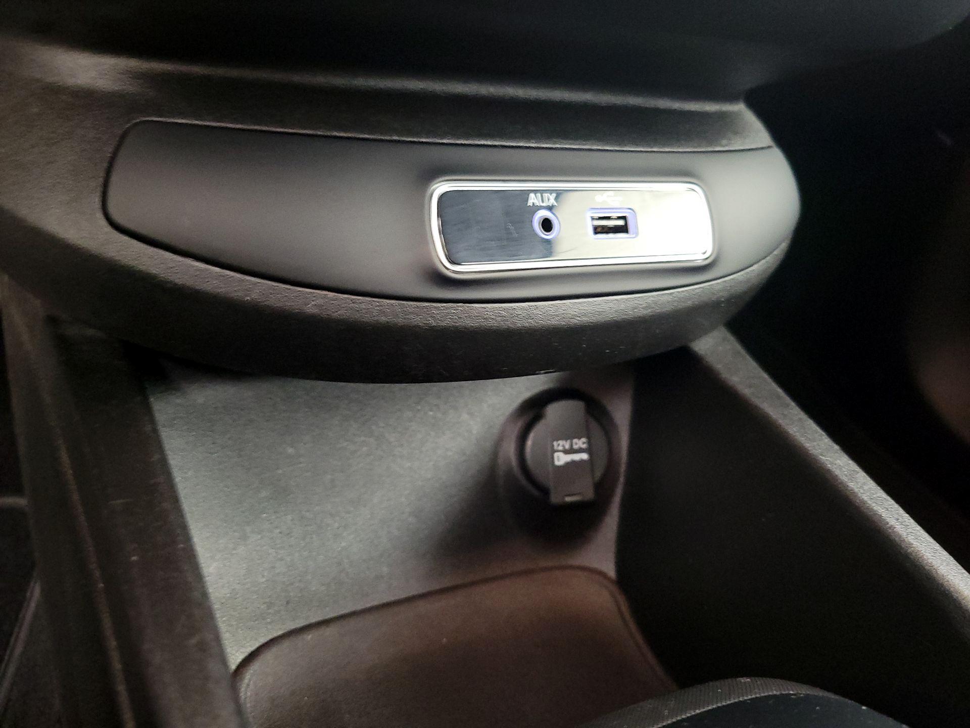 Thumbnail: 2017 Fiat 500X - 18