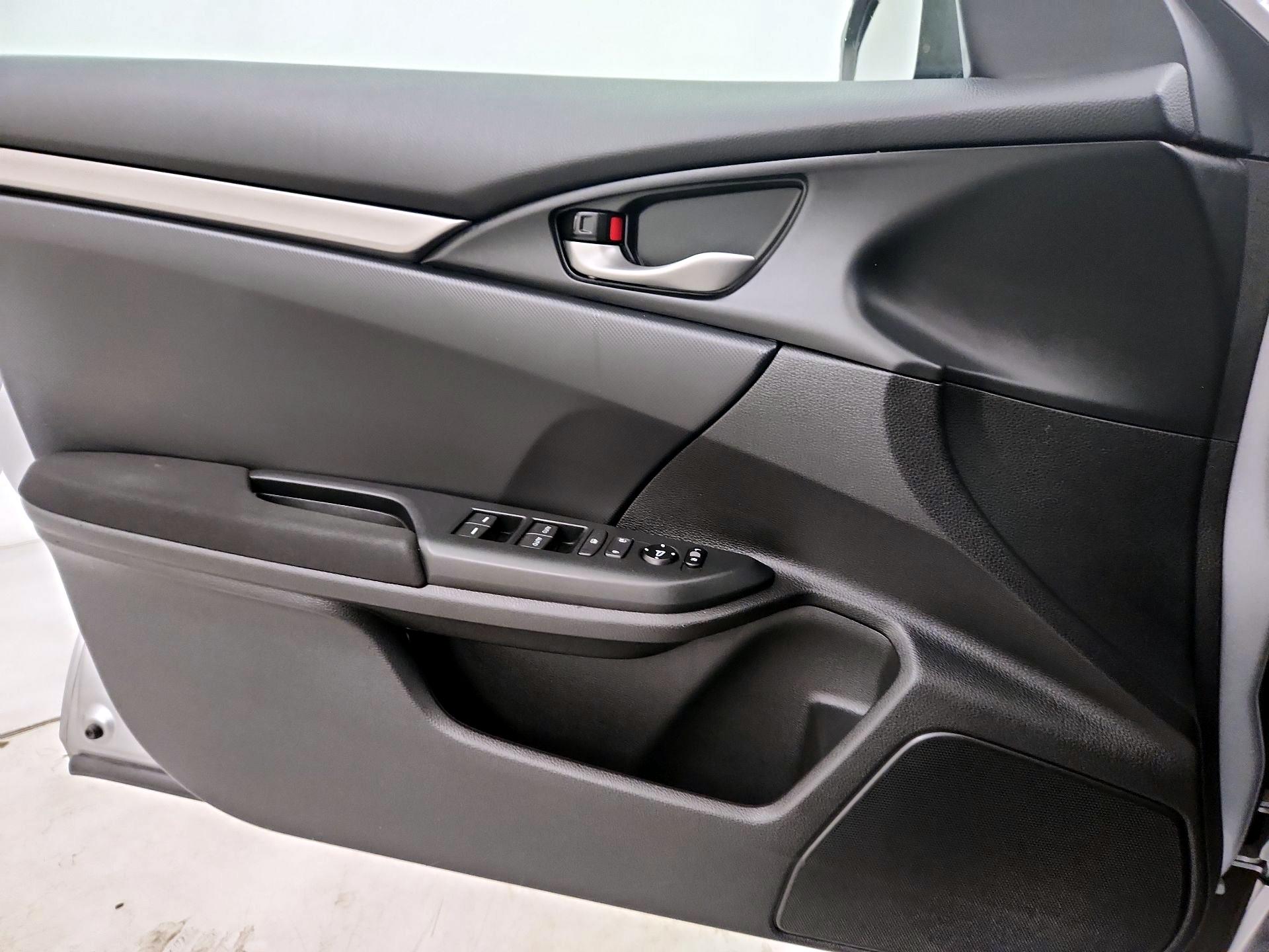 Thumbnail: 2017 Honda Civic - 12