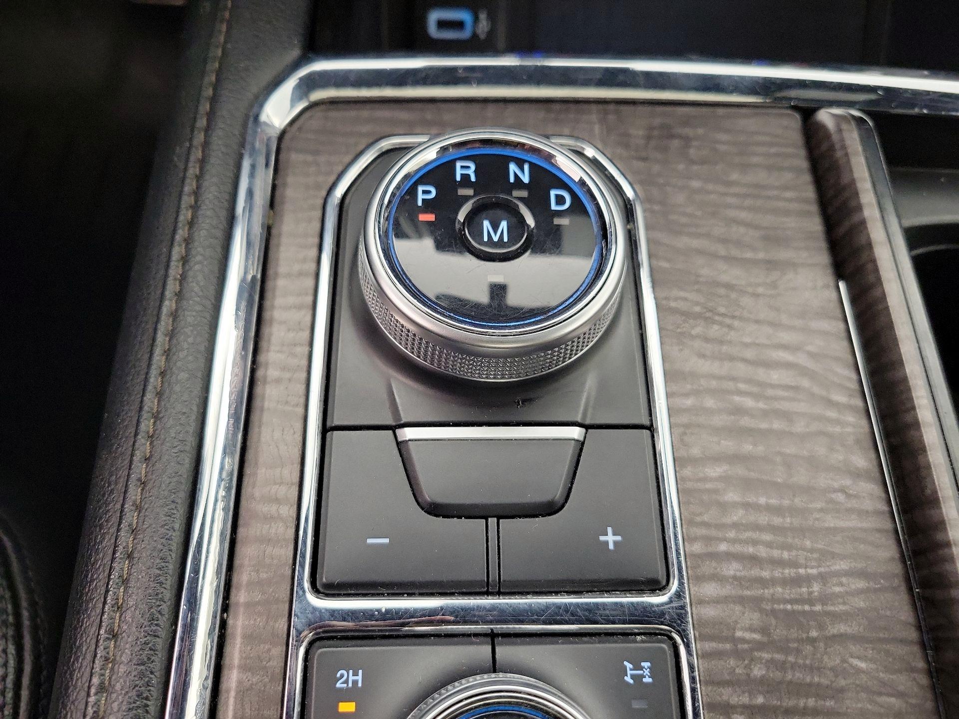 Thumbnail: 2019 Ford Expedition - 17