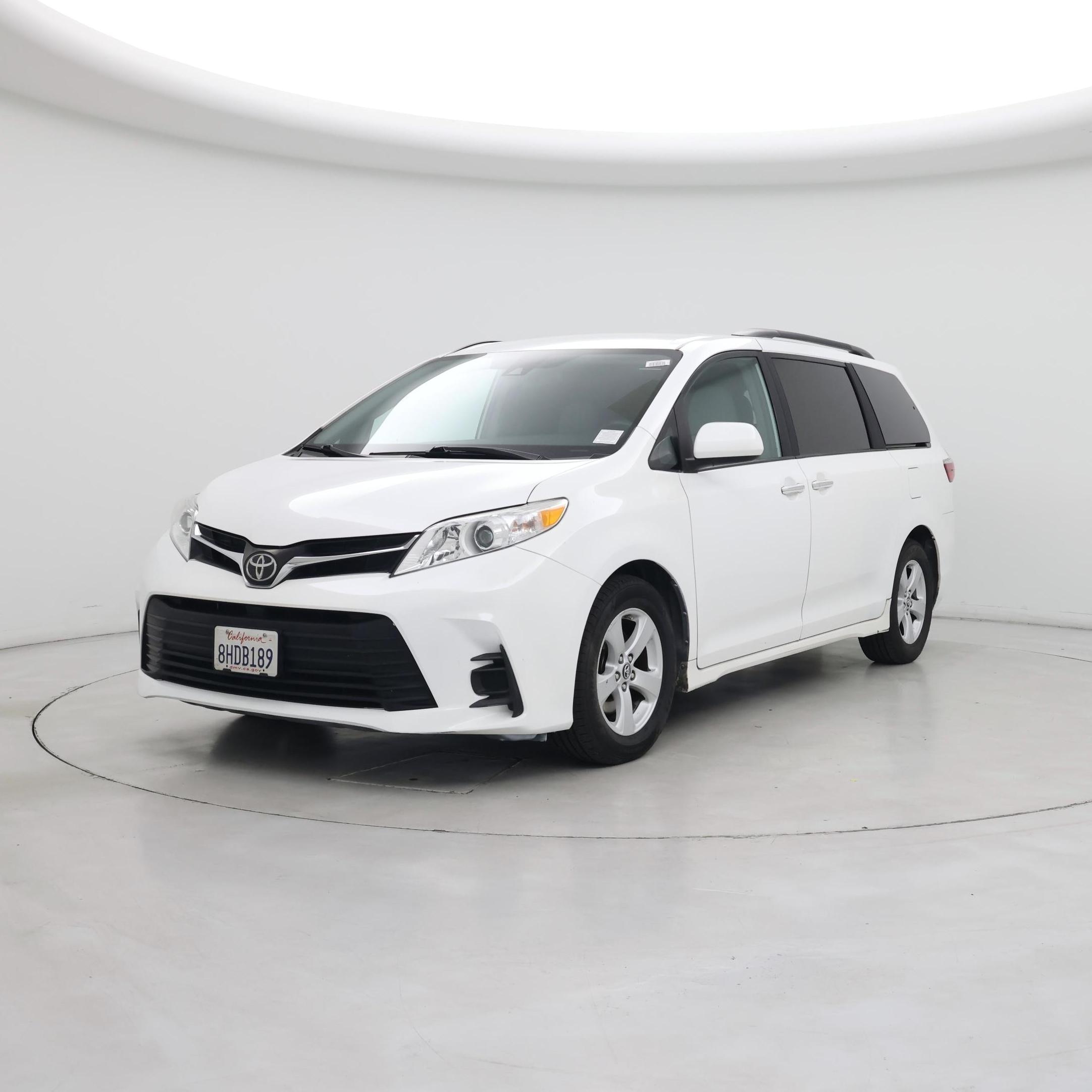 Thumbnail: 2019 Toyota Sienna - 4