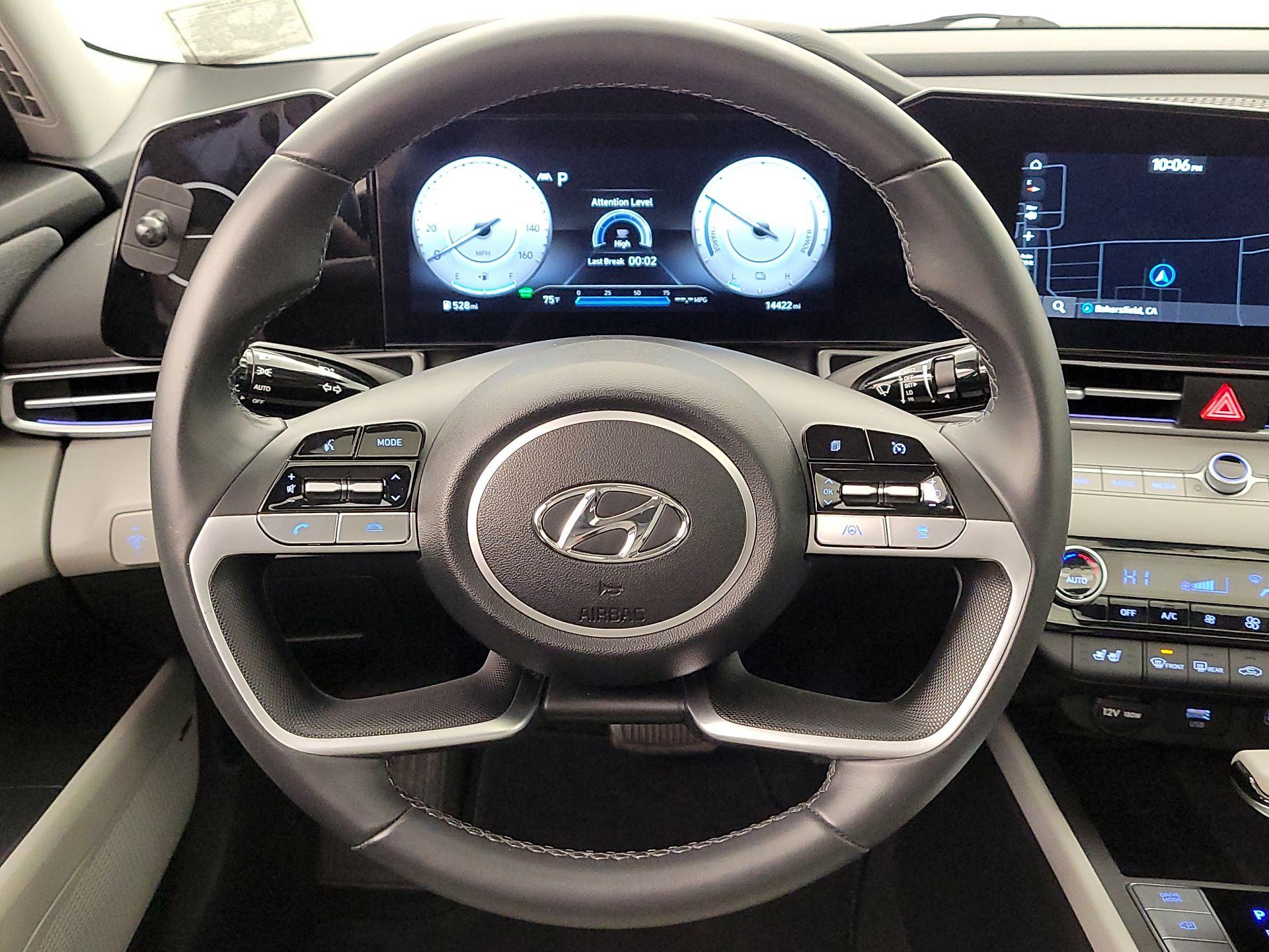 Thumbnail: 2023 Hyundai Elantra - 10