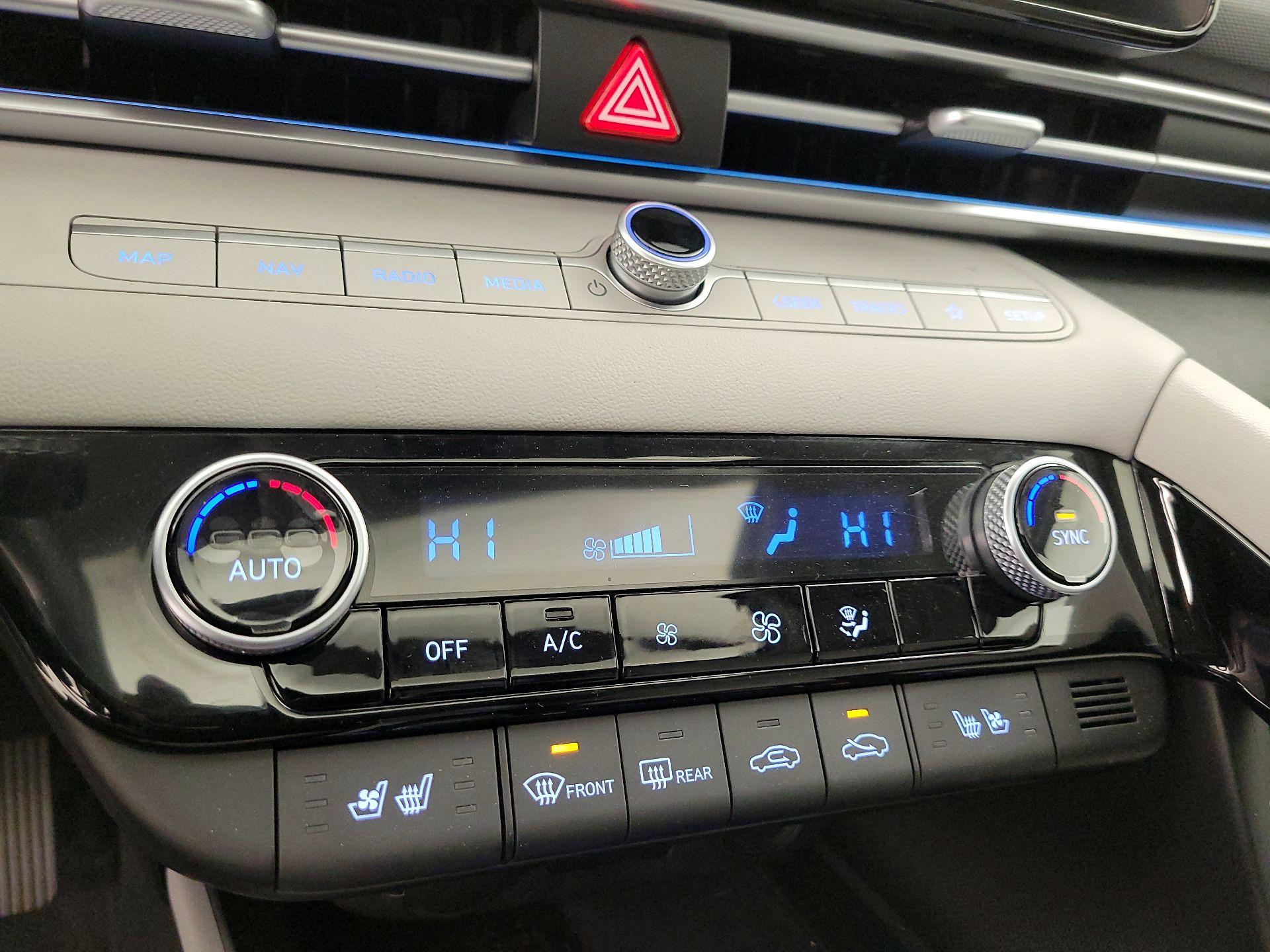 Thumbnail: 2023 Hyundai Elantra - 17