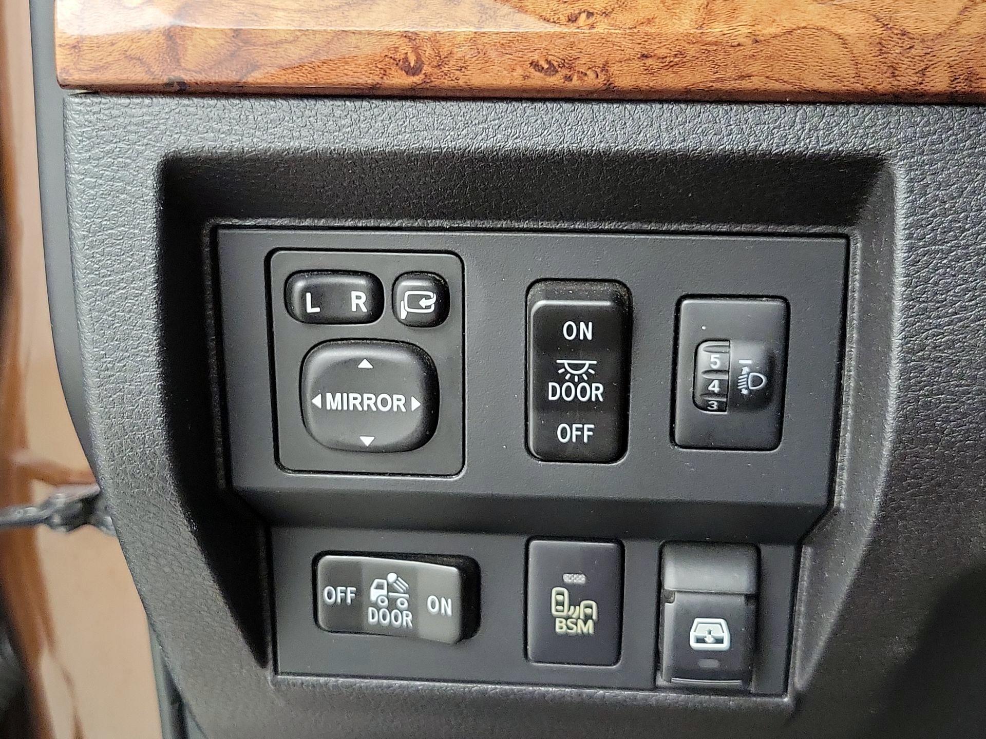 Thumbnail: 2015 Toyota Tundra - 13
