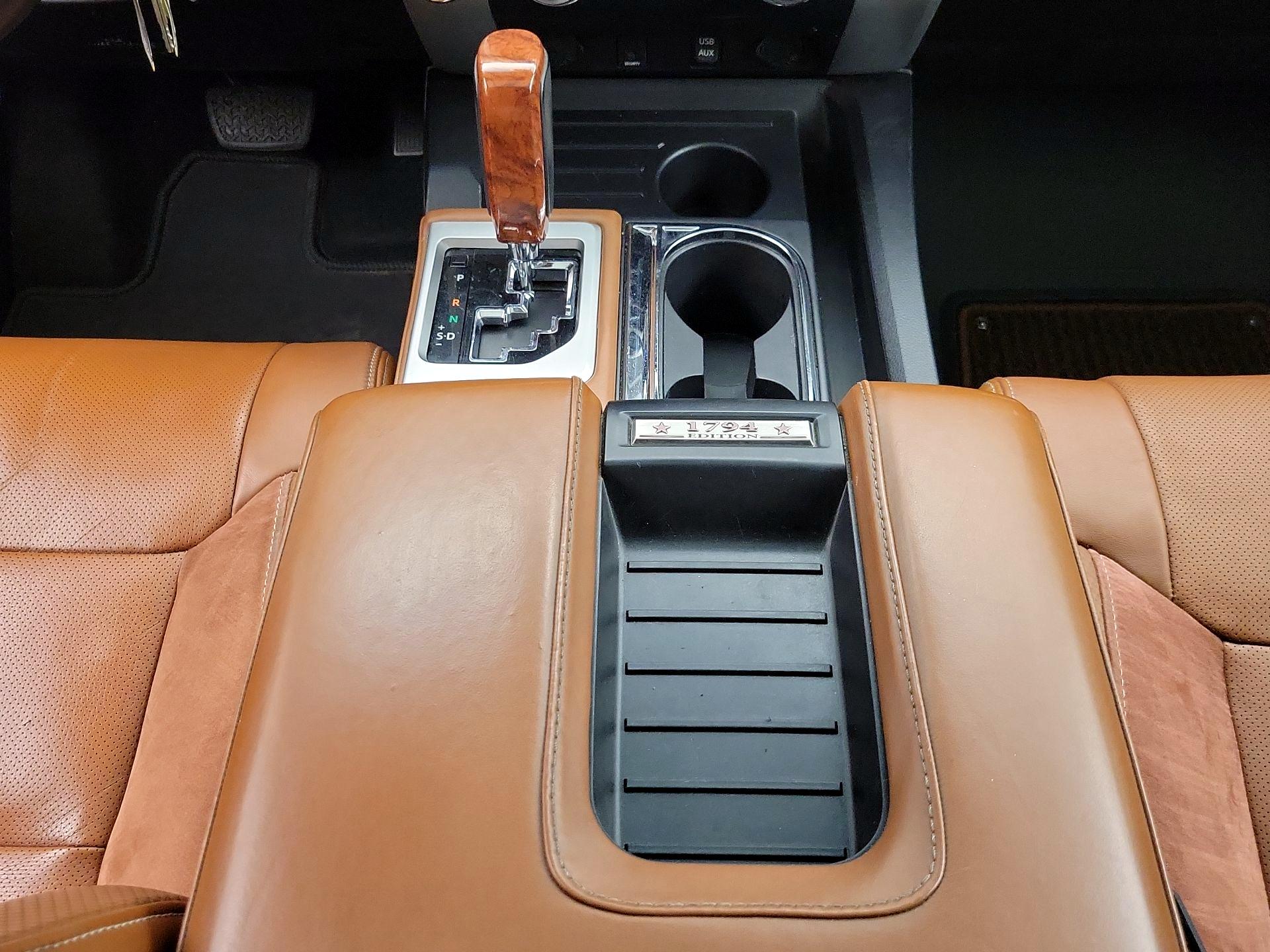 Thumbnail: 2015 Toyota Tundra - 18