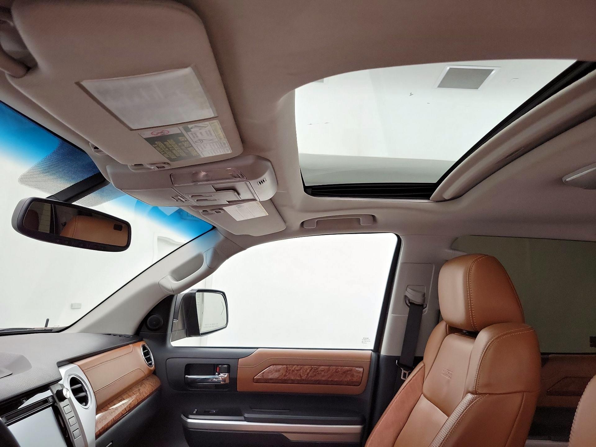 Thumbnail: 2015 Toyota Tundra - 20
