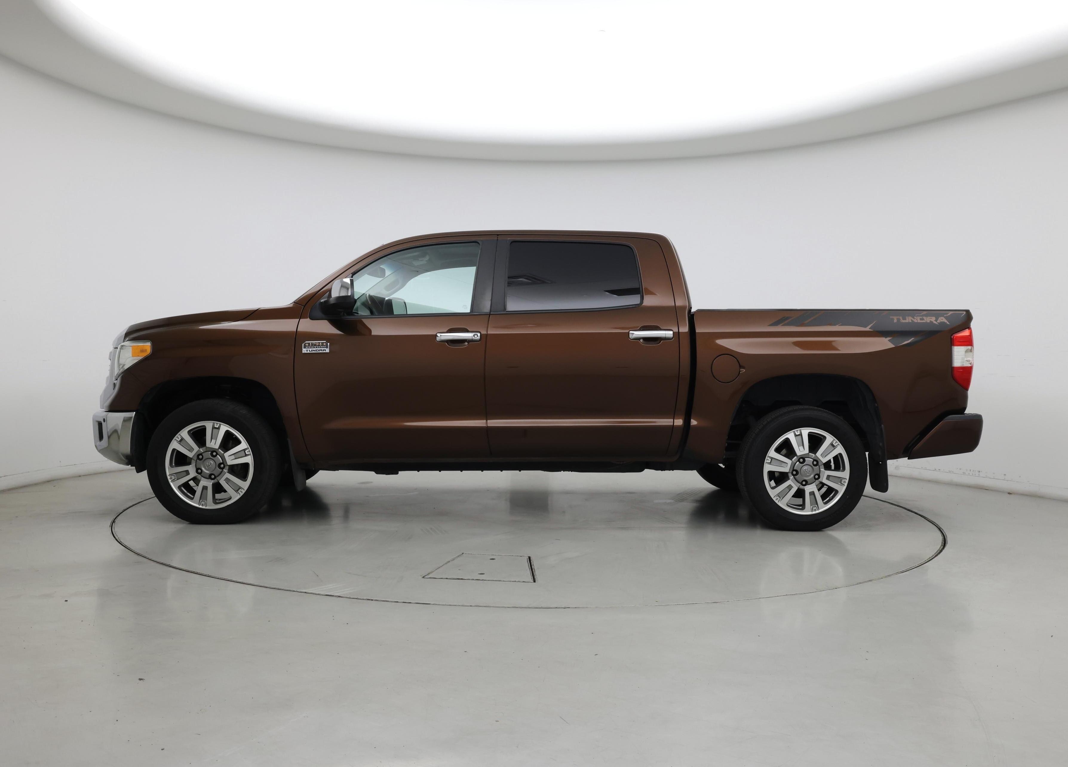 Thumbnail: 2015 Toyota Tundra - 3