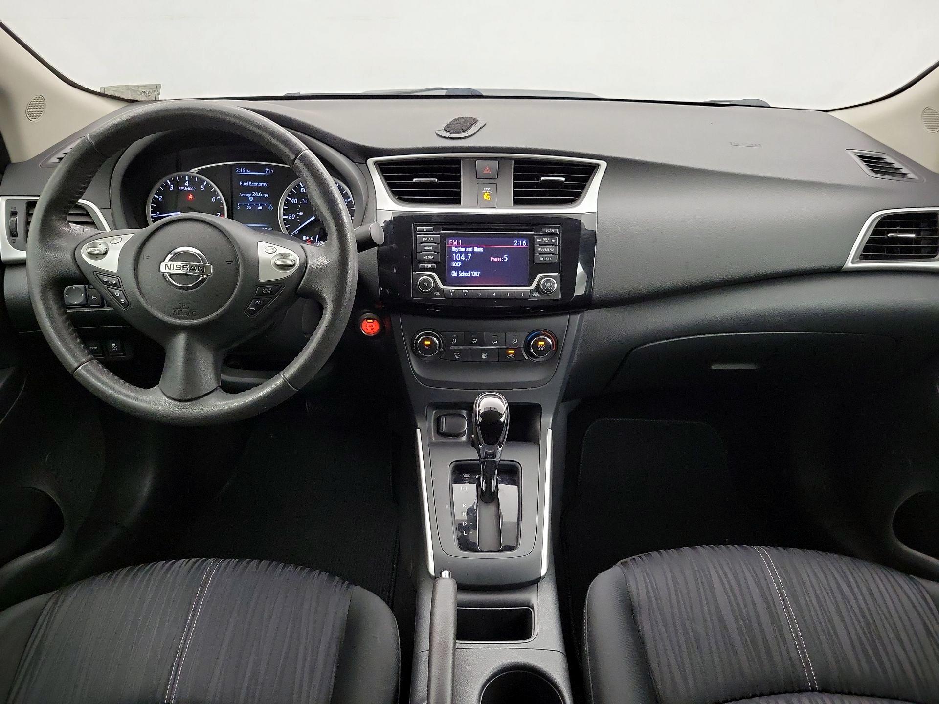 Thumbnail: 2017 Nissan Sentra - 9