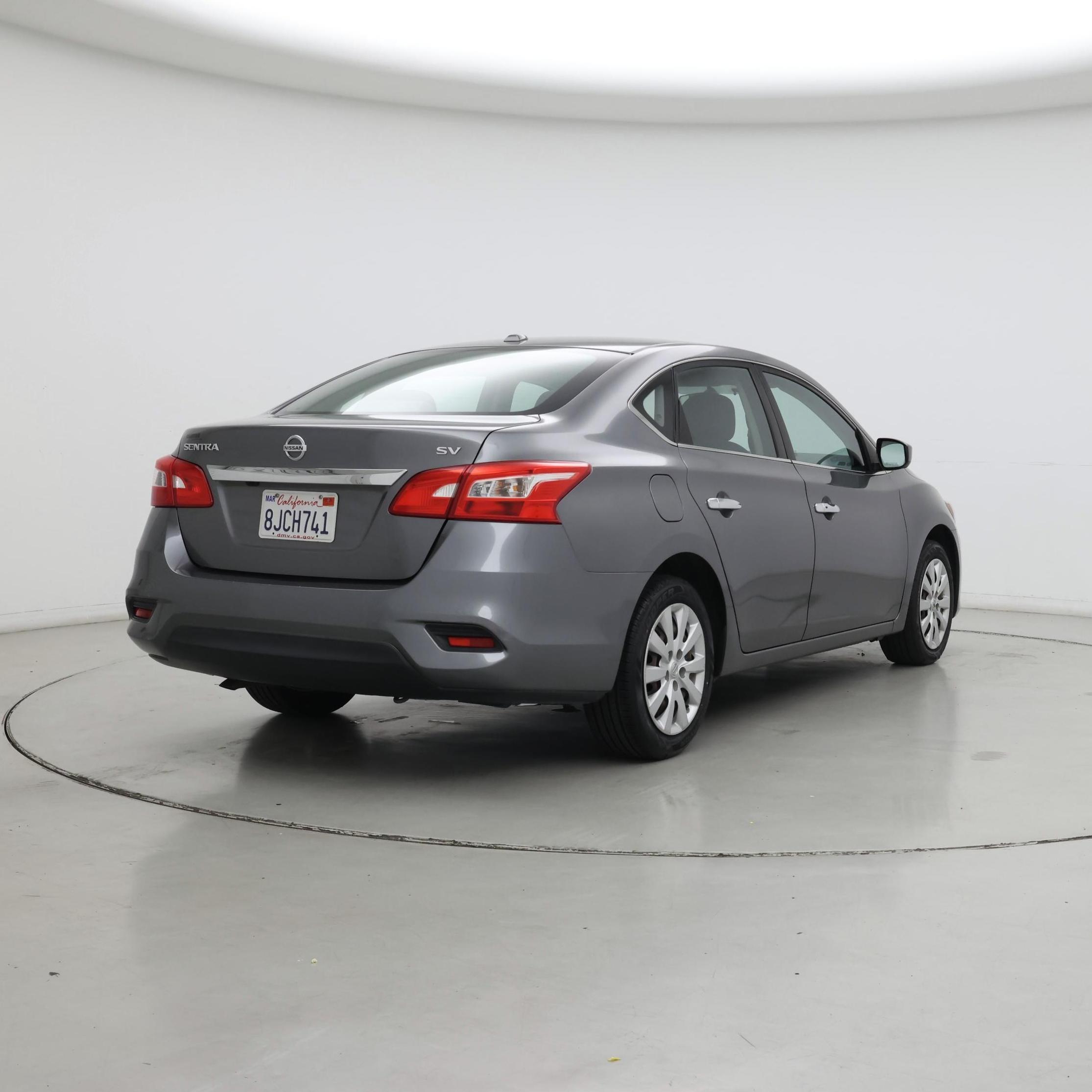 Thumbnail: 2017 Nissan Sentra - 8