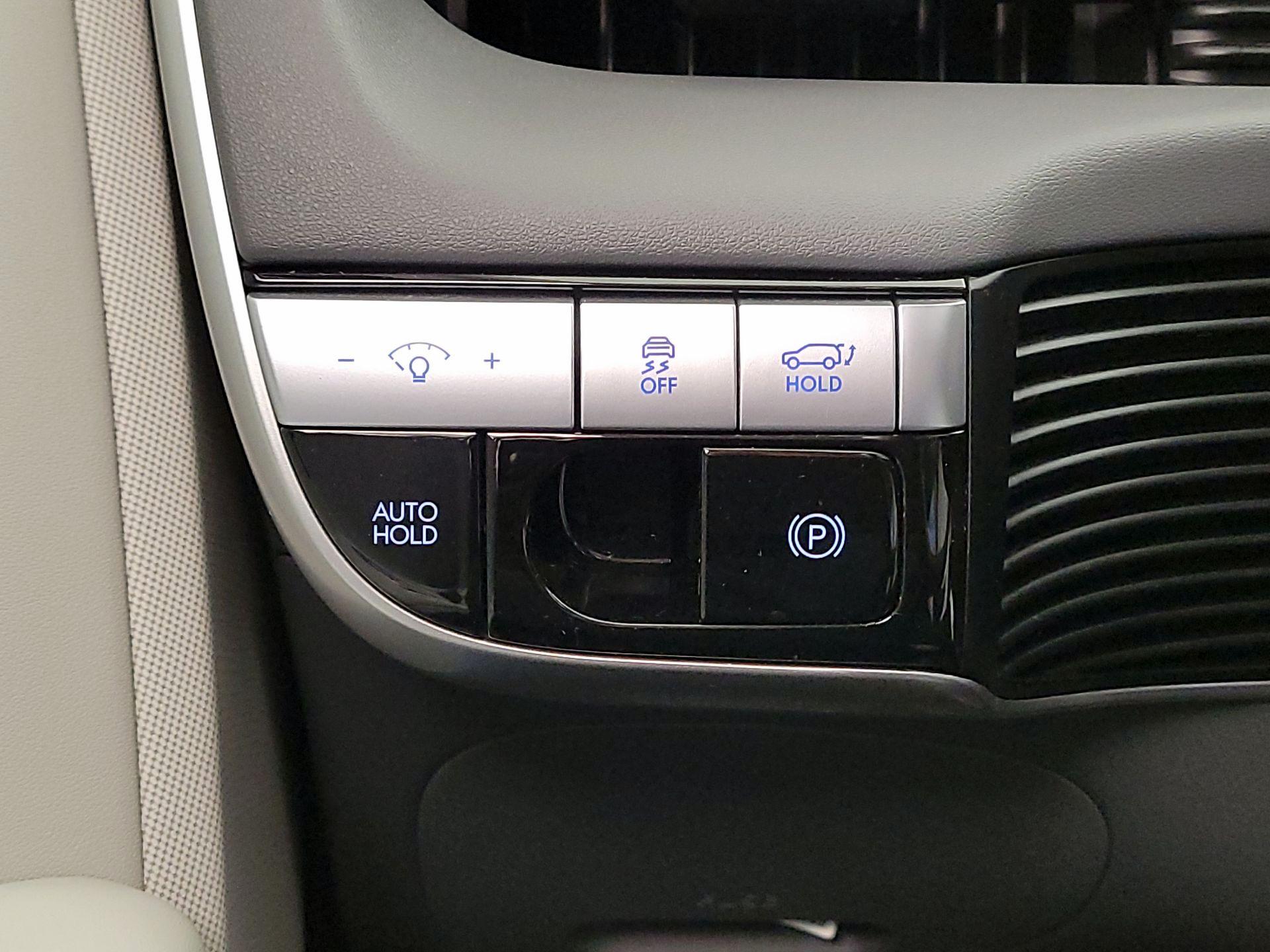 Thumbnail: 2023 Hyundai Ioniq 5 - 13