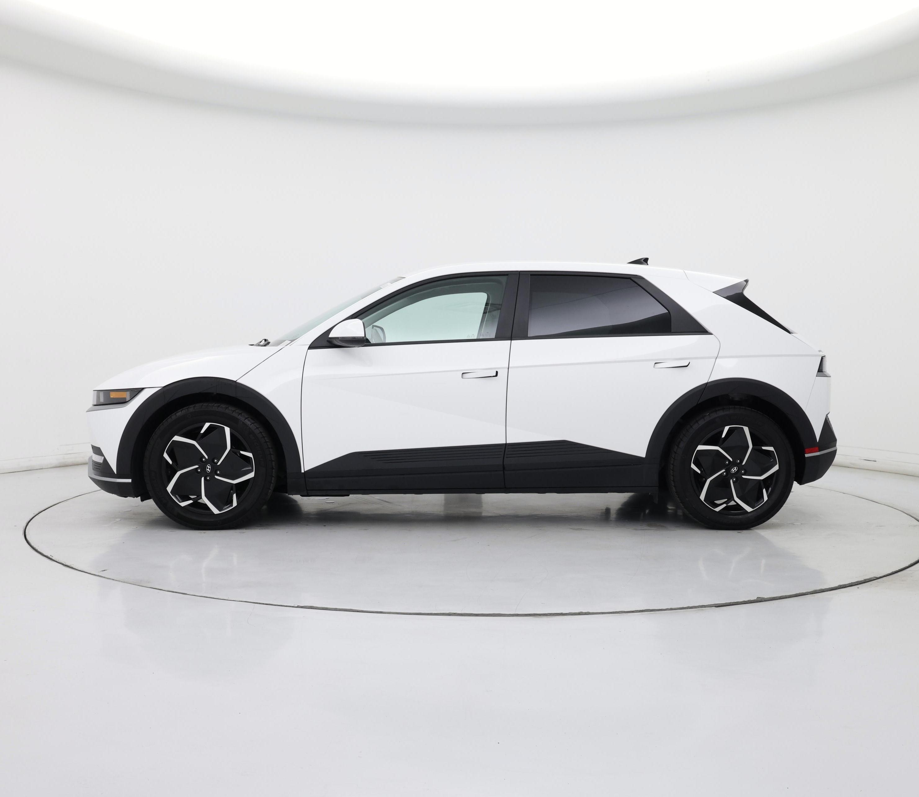 Thumbnail: 2023 Hyundai Ioniq 5 - 3