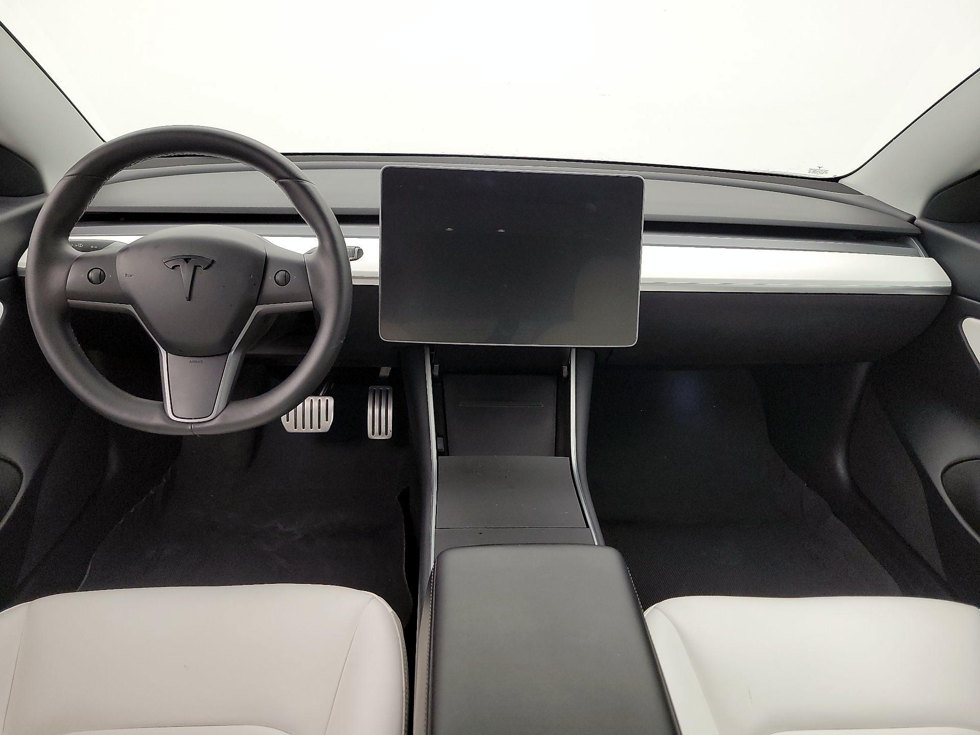 Thumbnail: 2020 Tesla Model 3 - 9