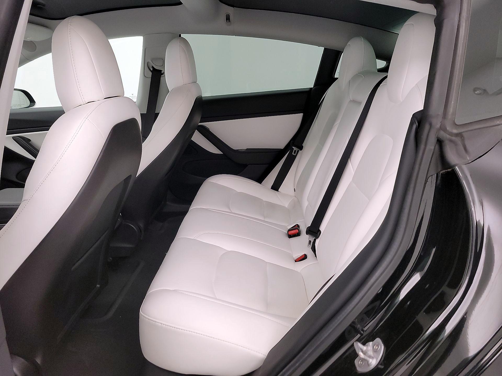 Thumbnail: 2020 Tesla Model 3 - 19