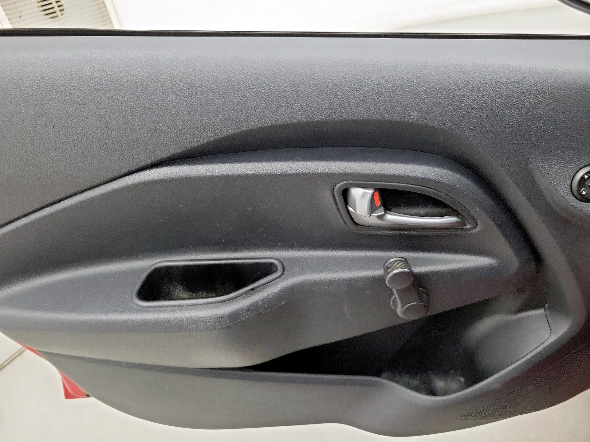 Thumbnail: 2017 Kia Rio - 12