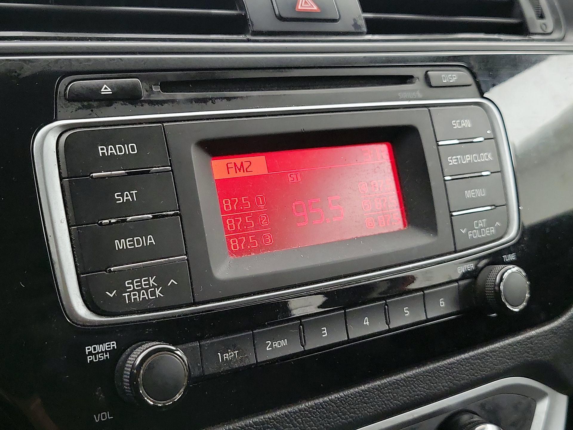 Thumbnail: 2017 Kia Rio - 14