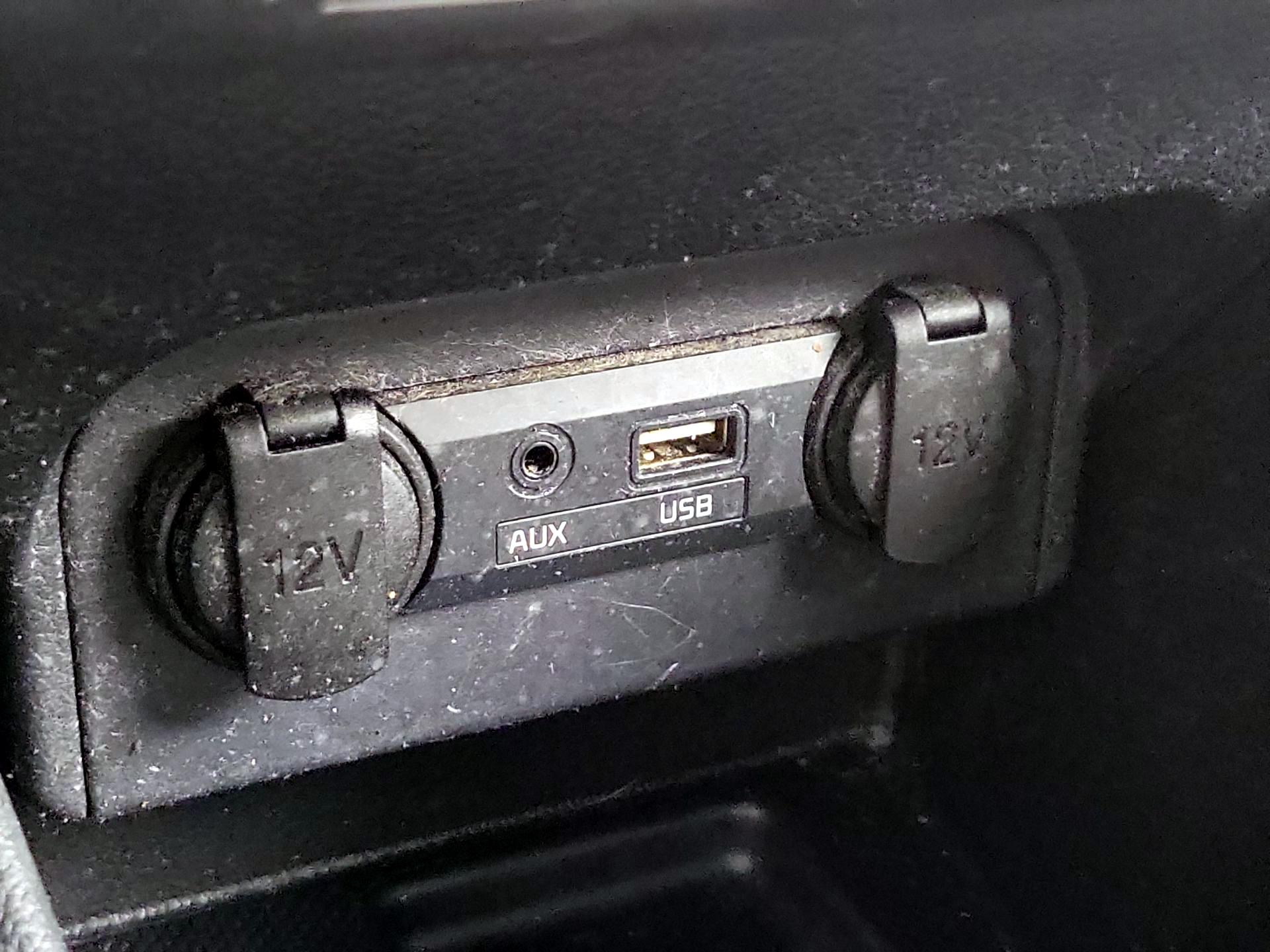 Thumbnail: 2017 Kia Rio - 17