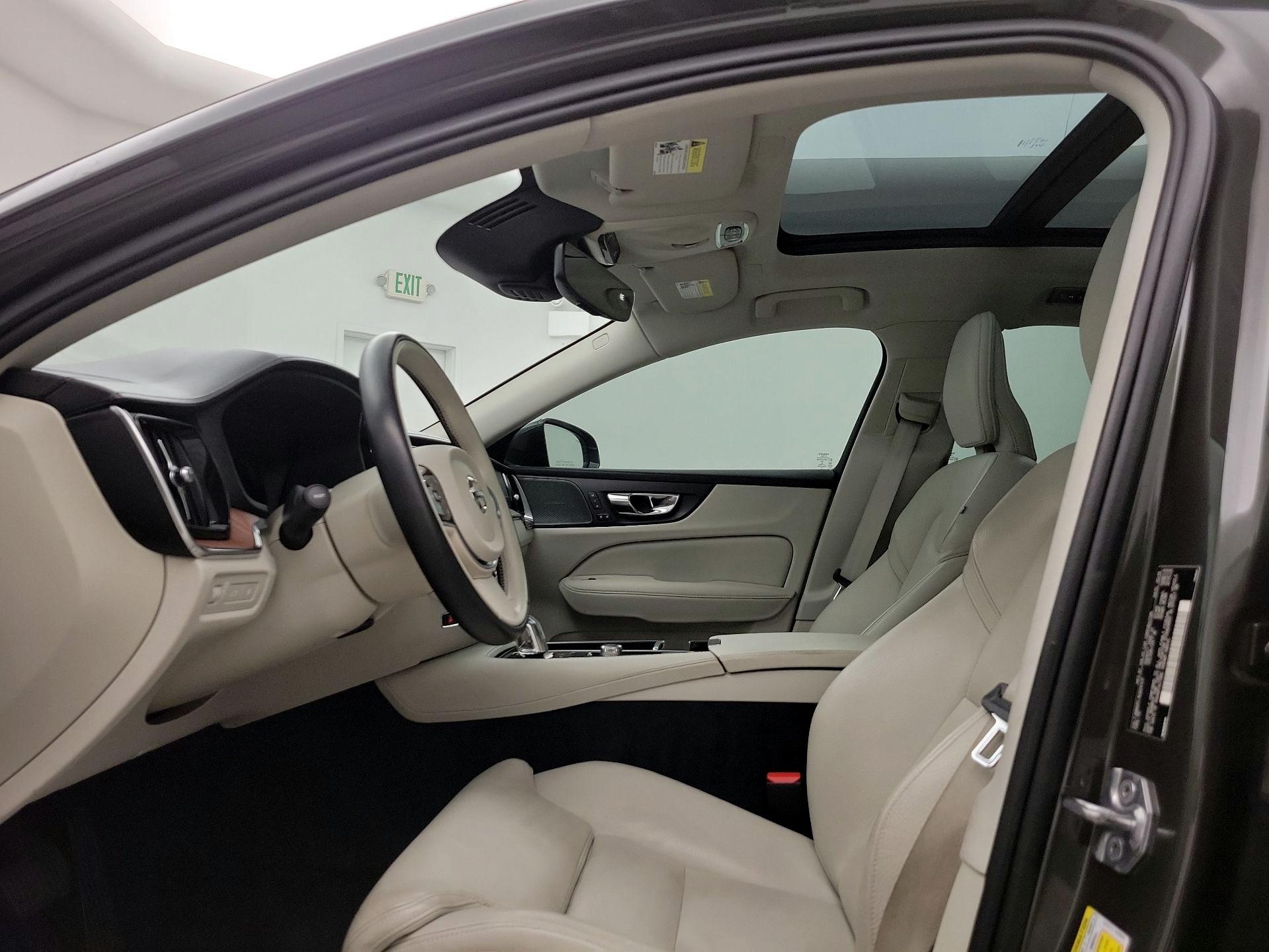 Thumbnail: 2019 Volvo S60 - 20