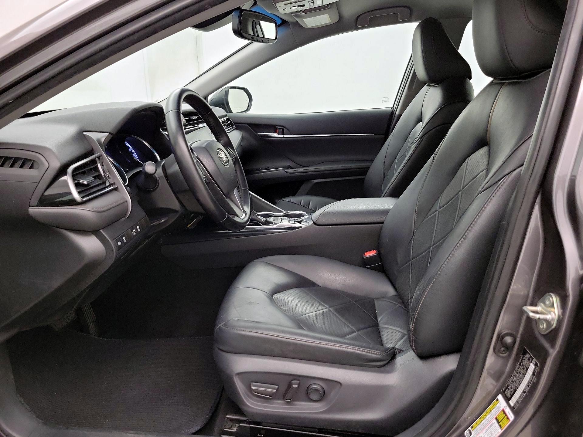 Thumbnail: 2019 Toyota Camry - 11
