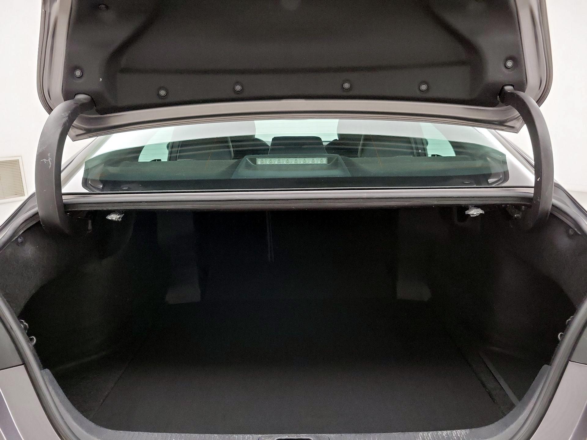 Thumbnail: 2019 Toyota Camry - 20
