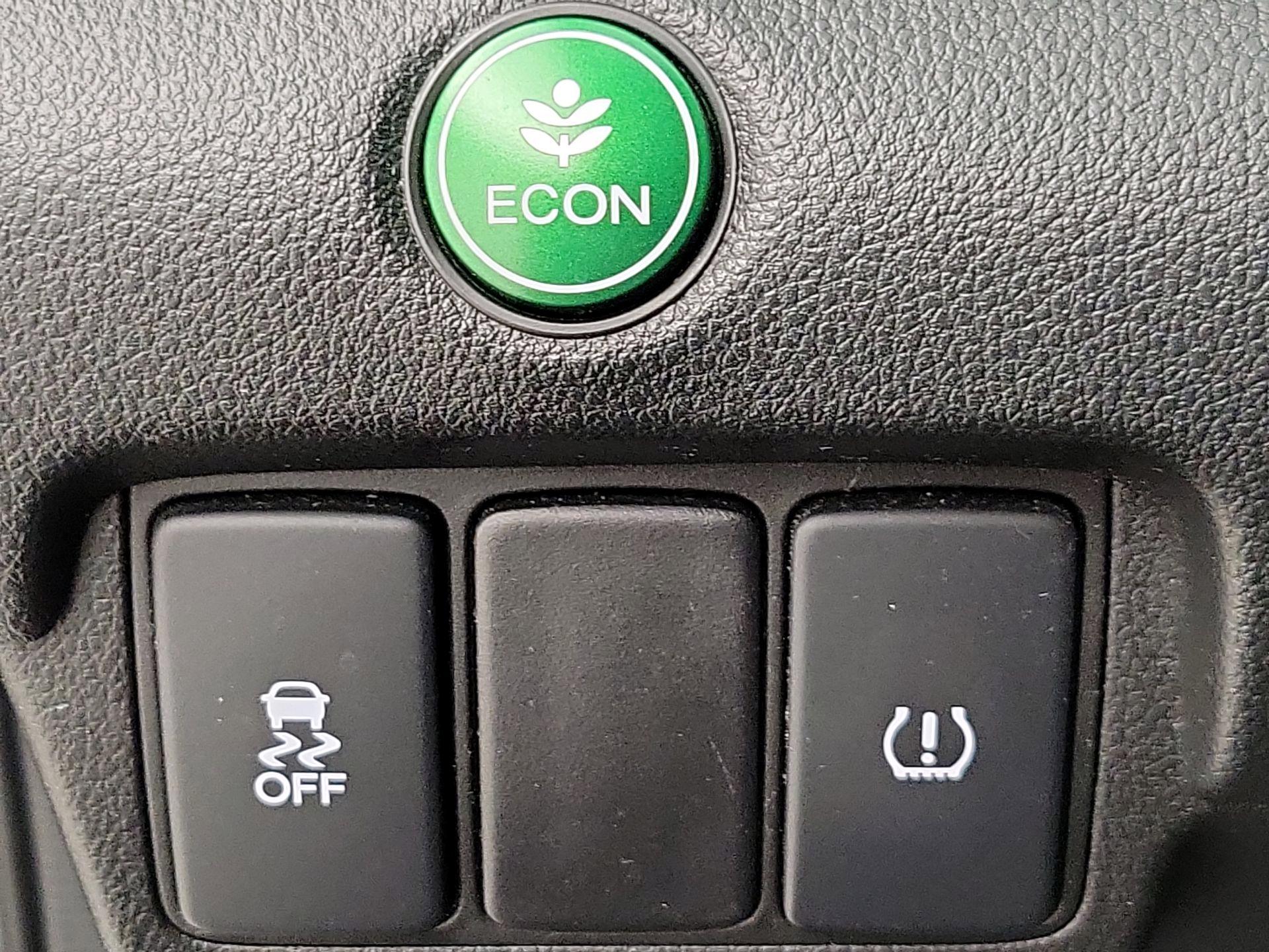 Thumbnail: 2015 Honda CR-V - 13