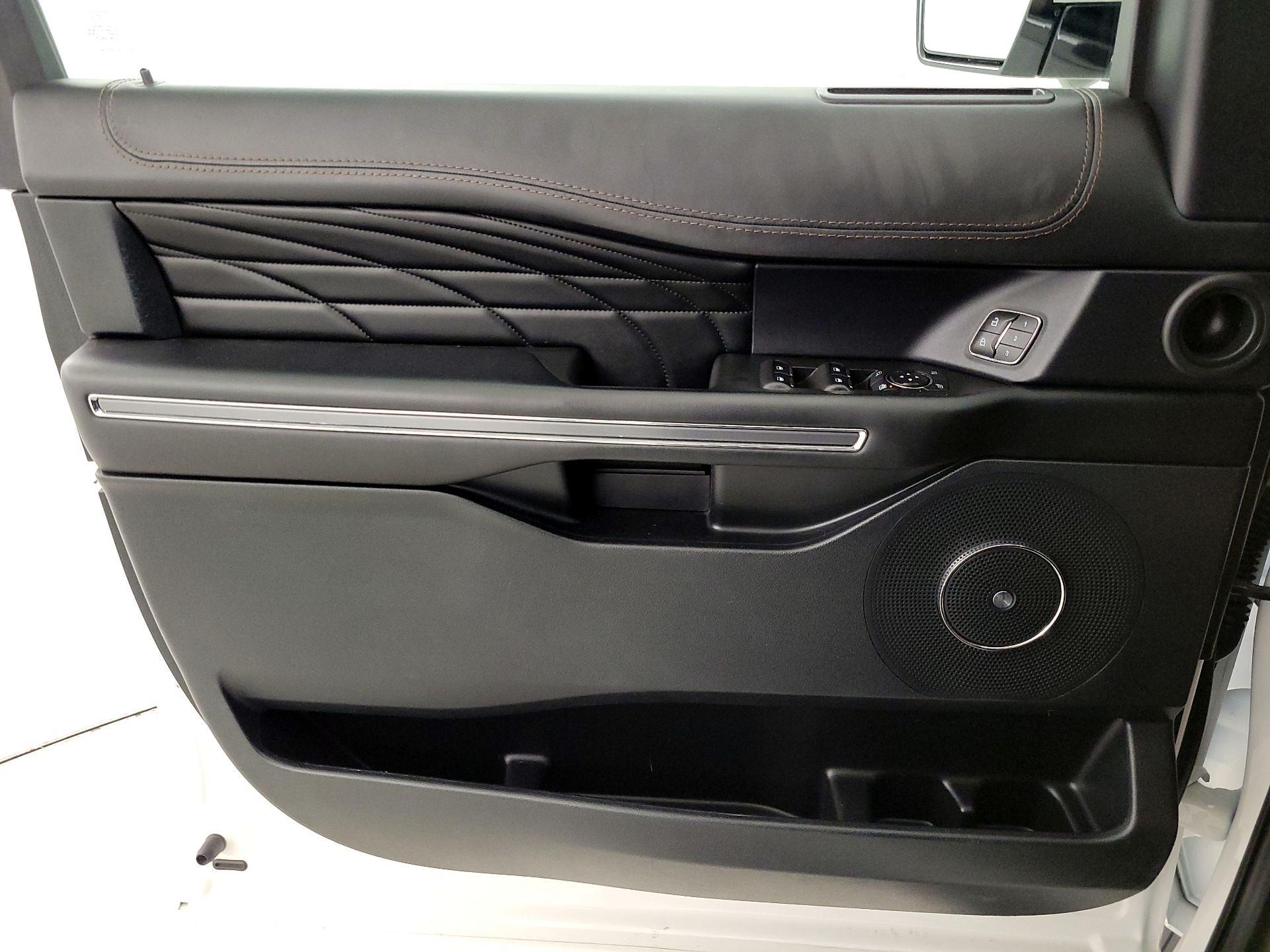 Thumbnail: 2020 Ford Expedition - 12