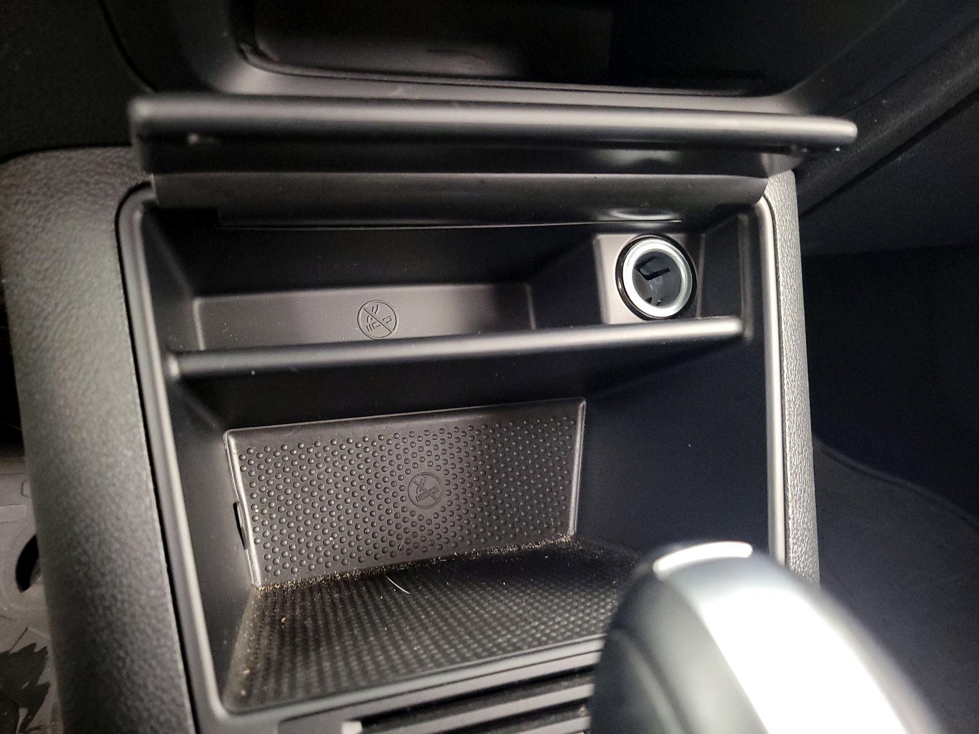 Thumbnail: 2017 Volkswagen Tiguan - 18