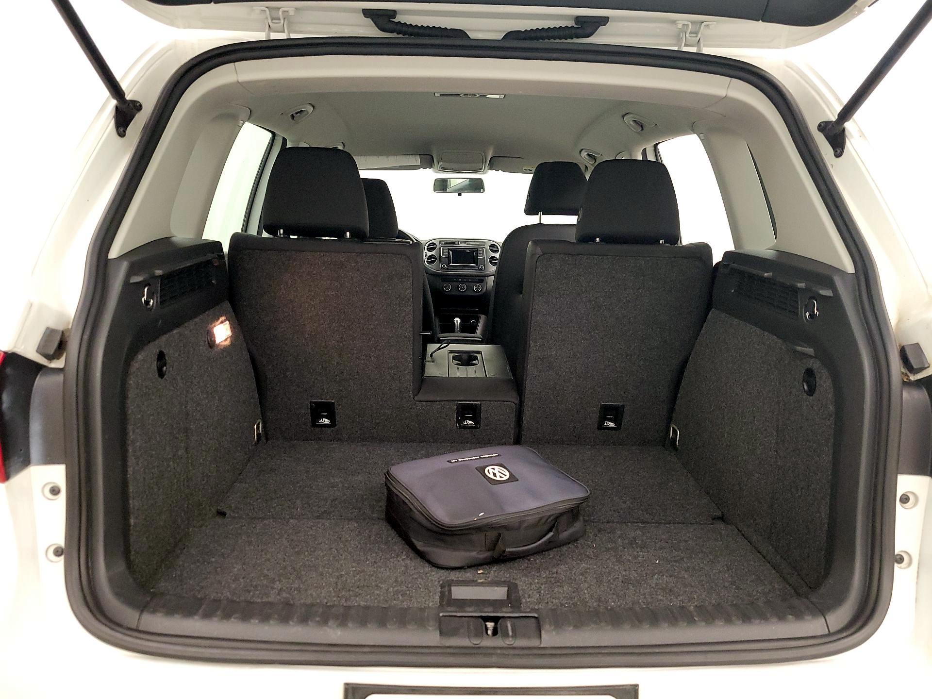 Thumbnail: 2017 Volkswagen Tiguan - 20