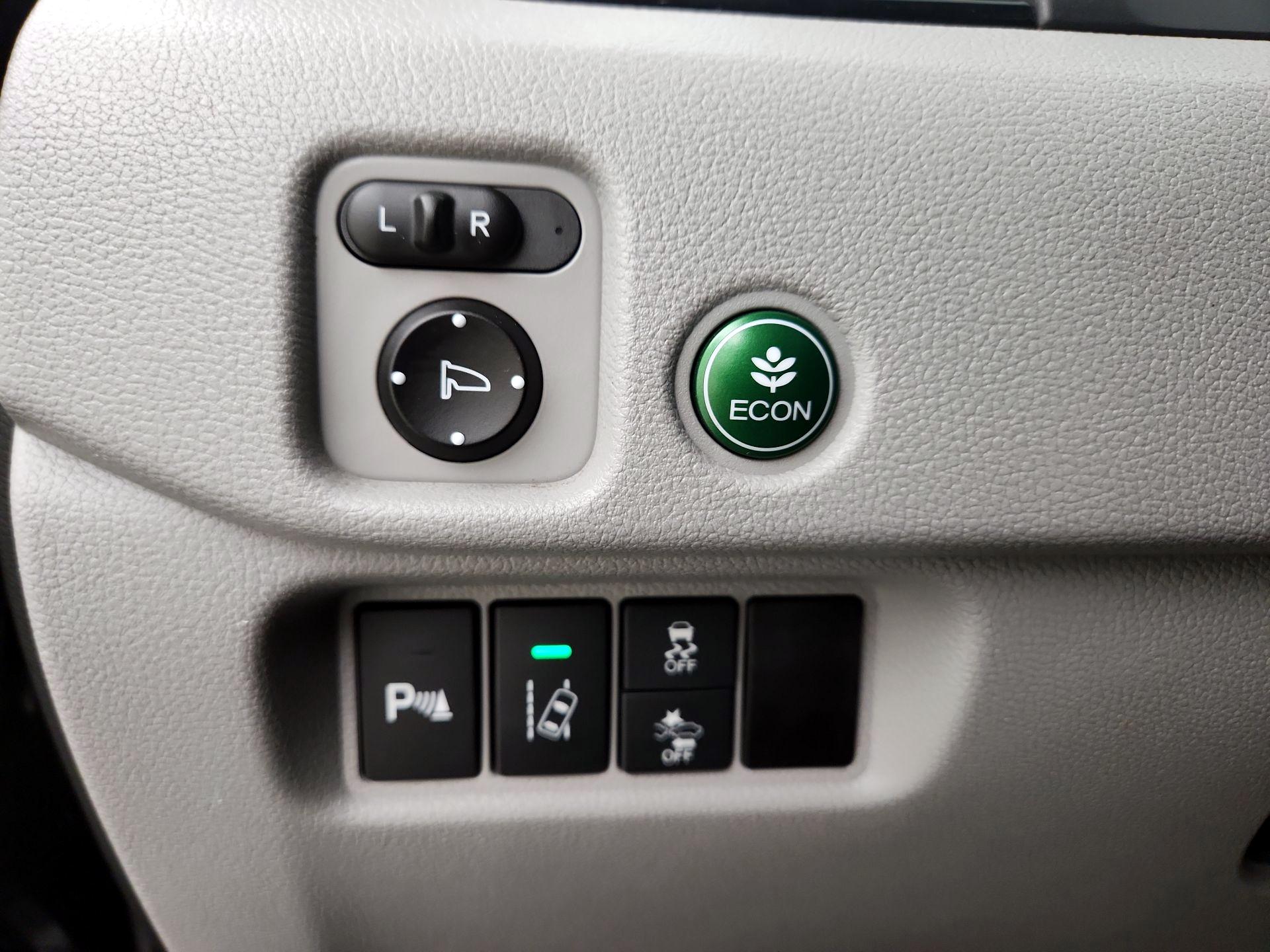 Thumbnail: 2016 Honda Pilot - 13