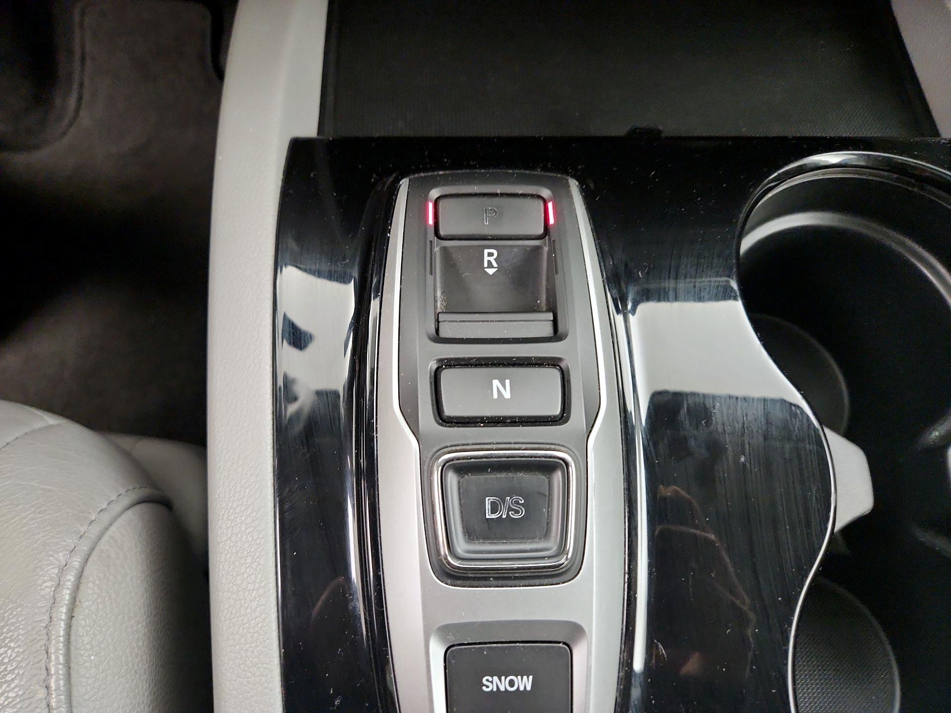 Thumbnail: 2016 Honda Pilot - 18