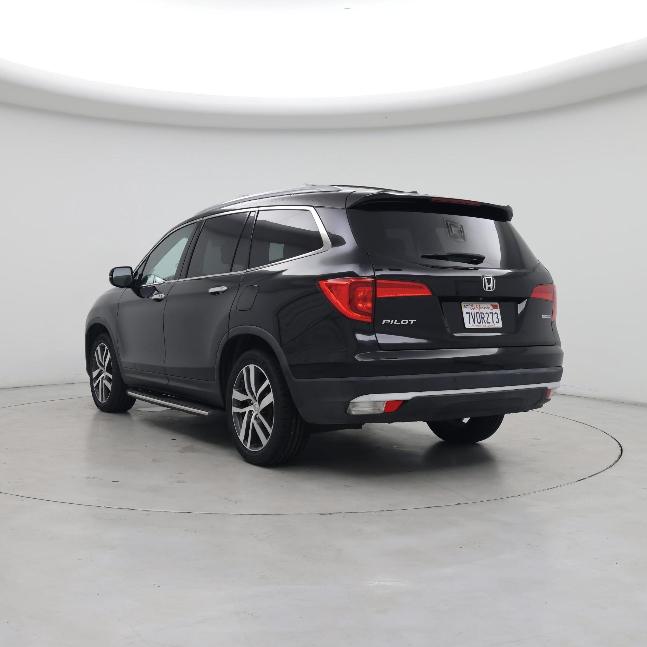 Thumbnail: 2016 Honda Pilot - 2