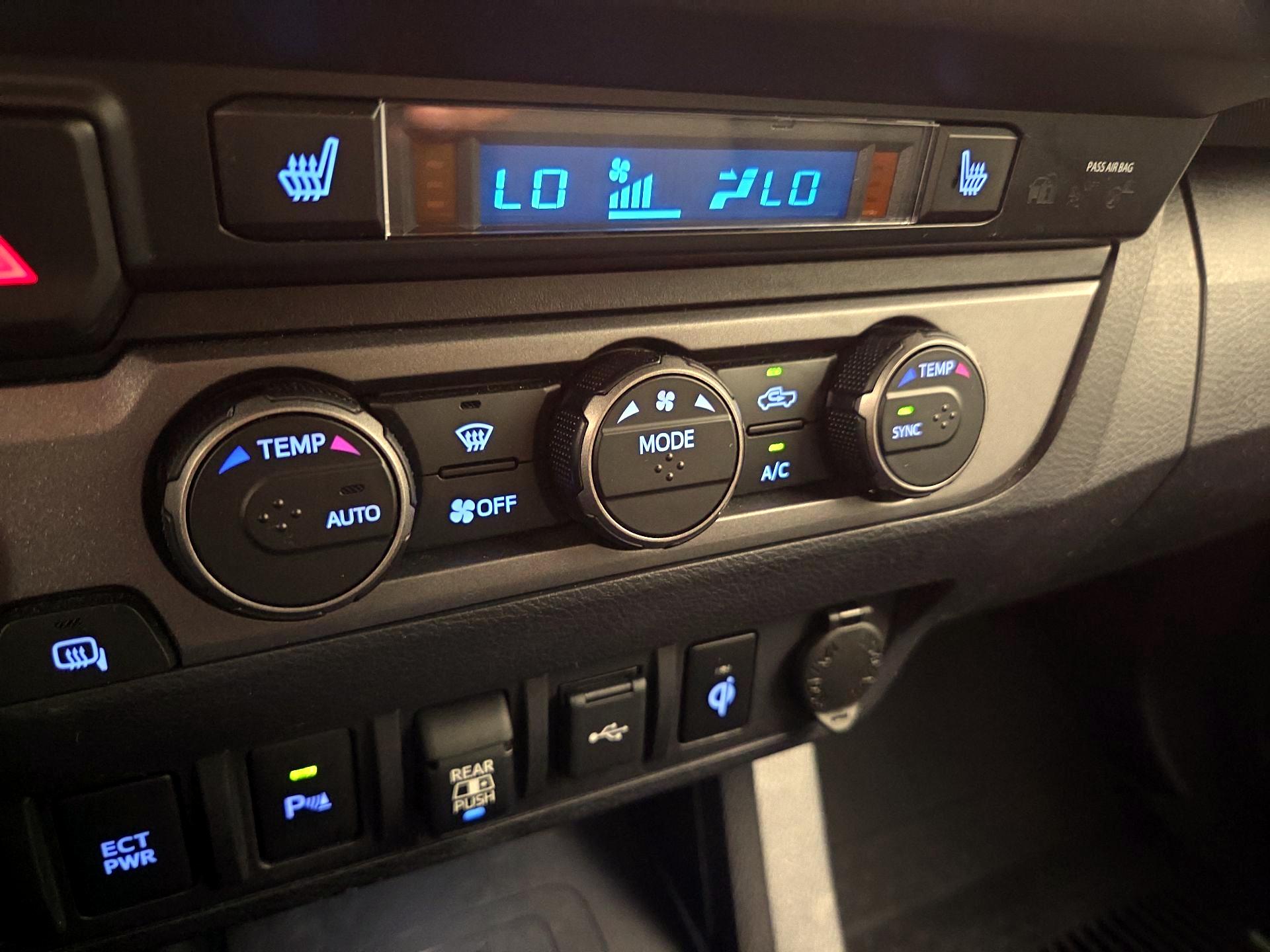 Thumbnail: 2021 Toyota Tacoma - 17