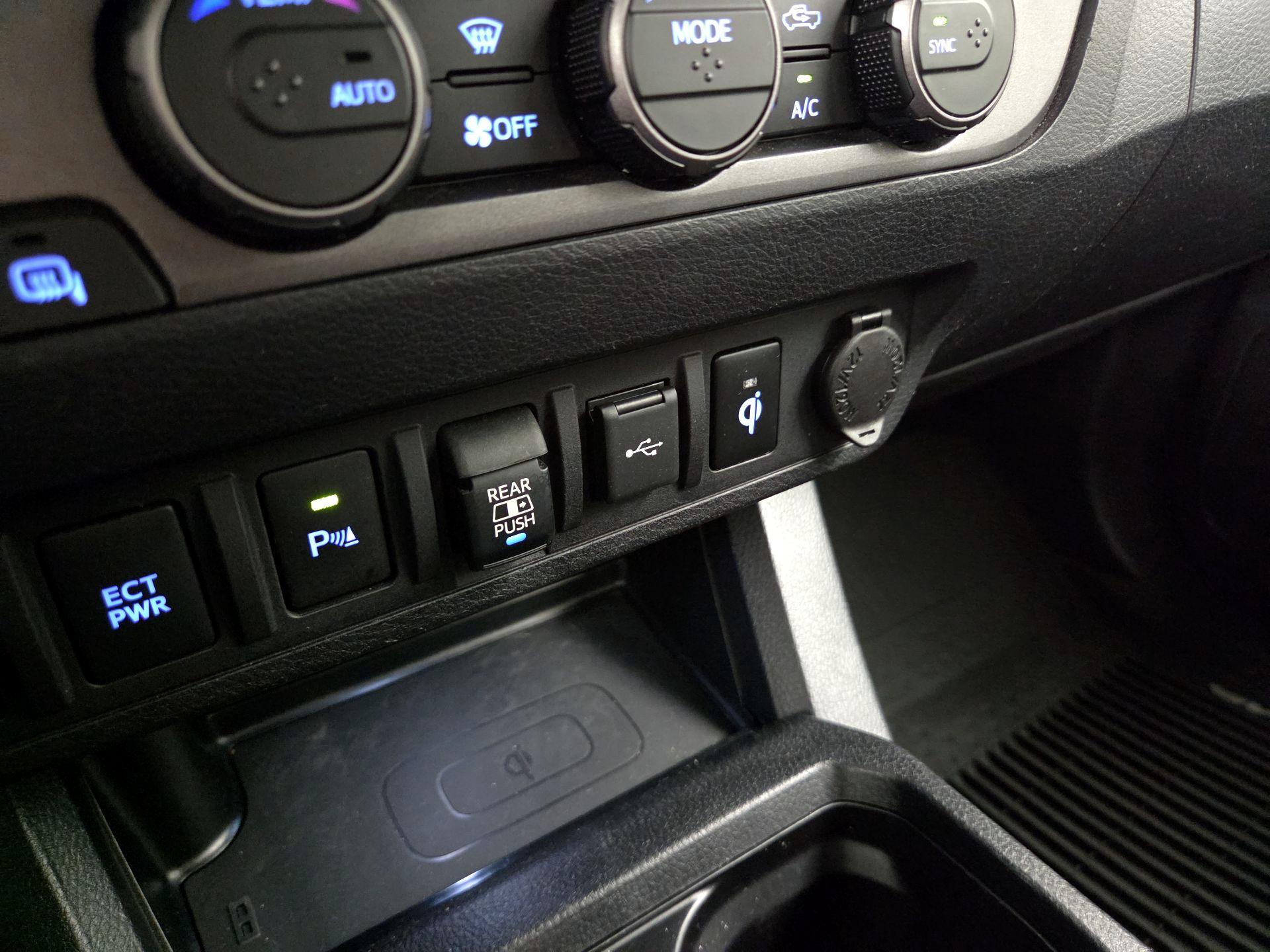 Thumbnail: 2021 Toyota Tacoma - 19