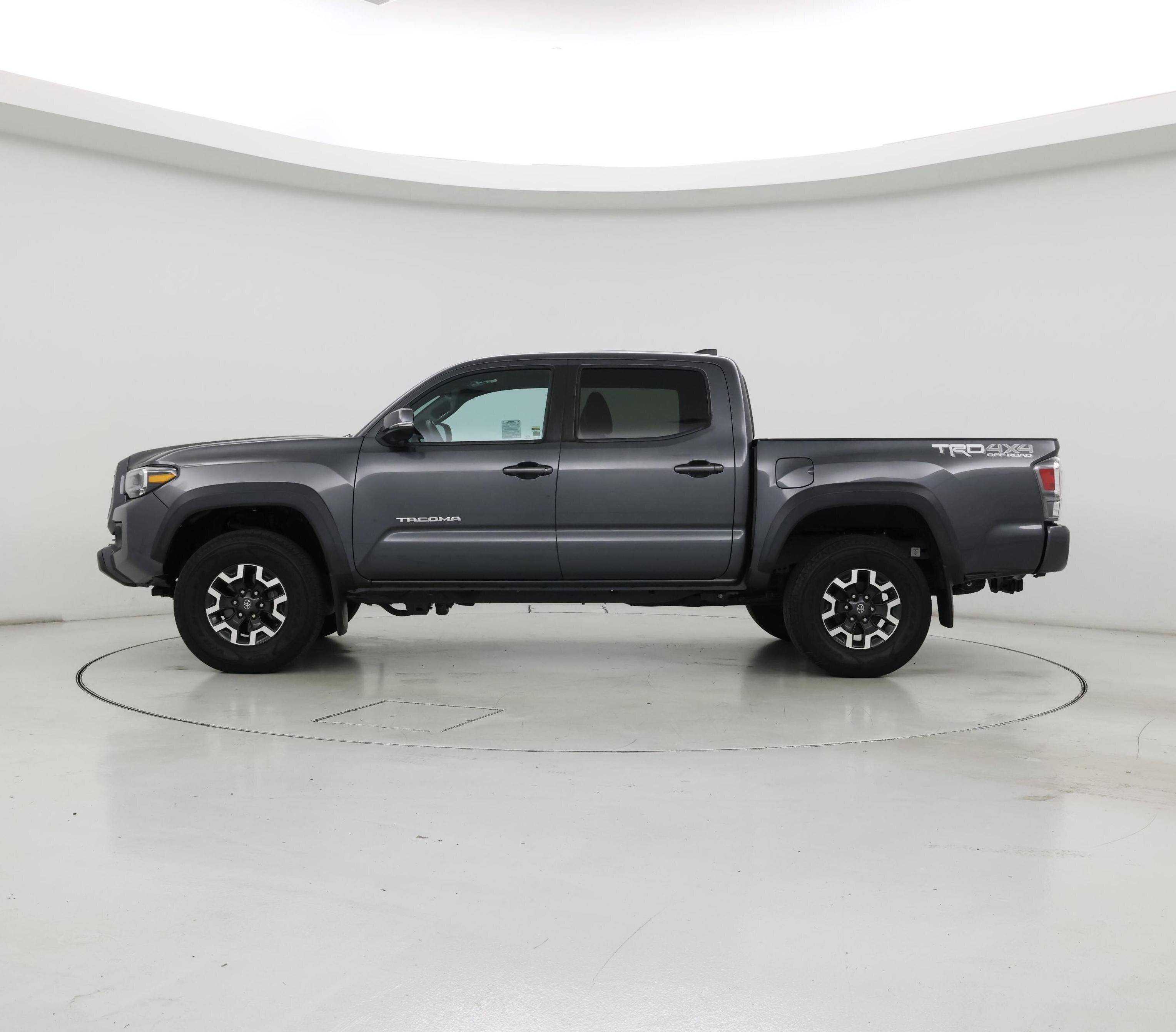 Thumbnail: 2021 Toyota Tacoma - 3