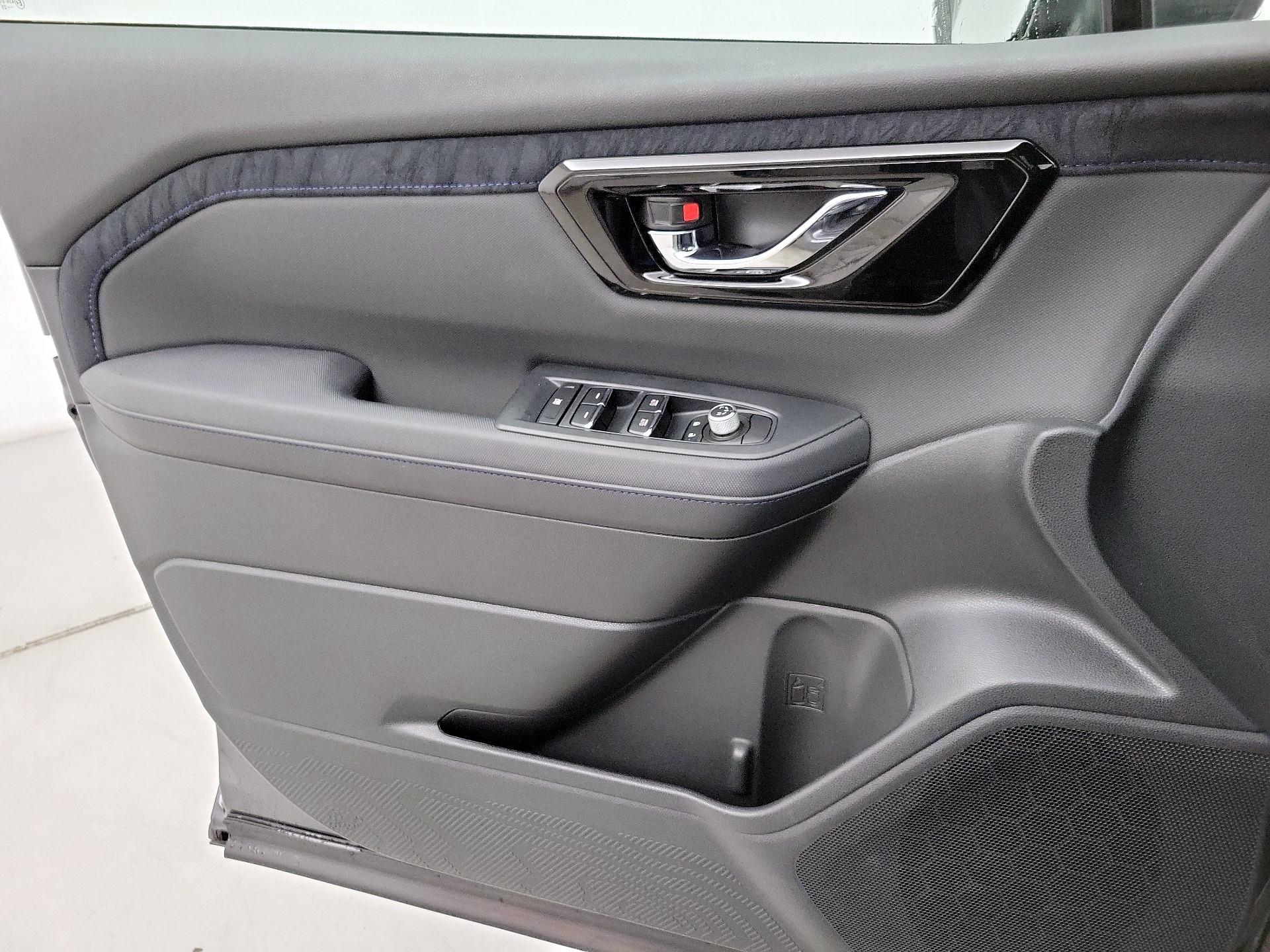 Thumbnail: 2025 Subaru Forester - 12
