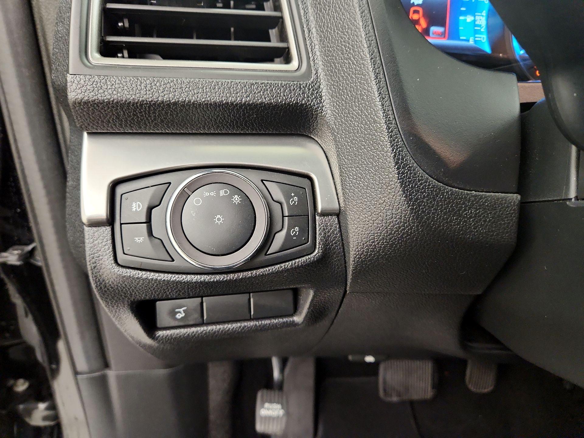 Thumbnail: 2018 Ford Explorer - 13