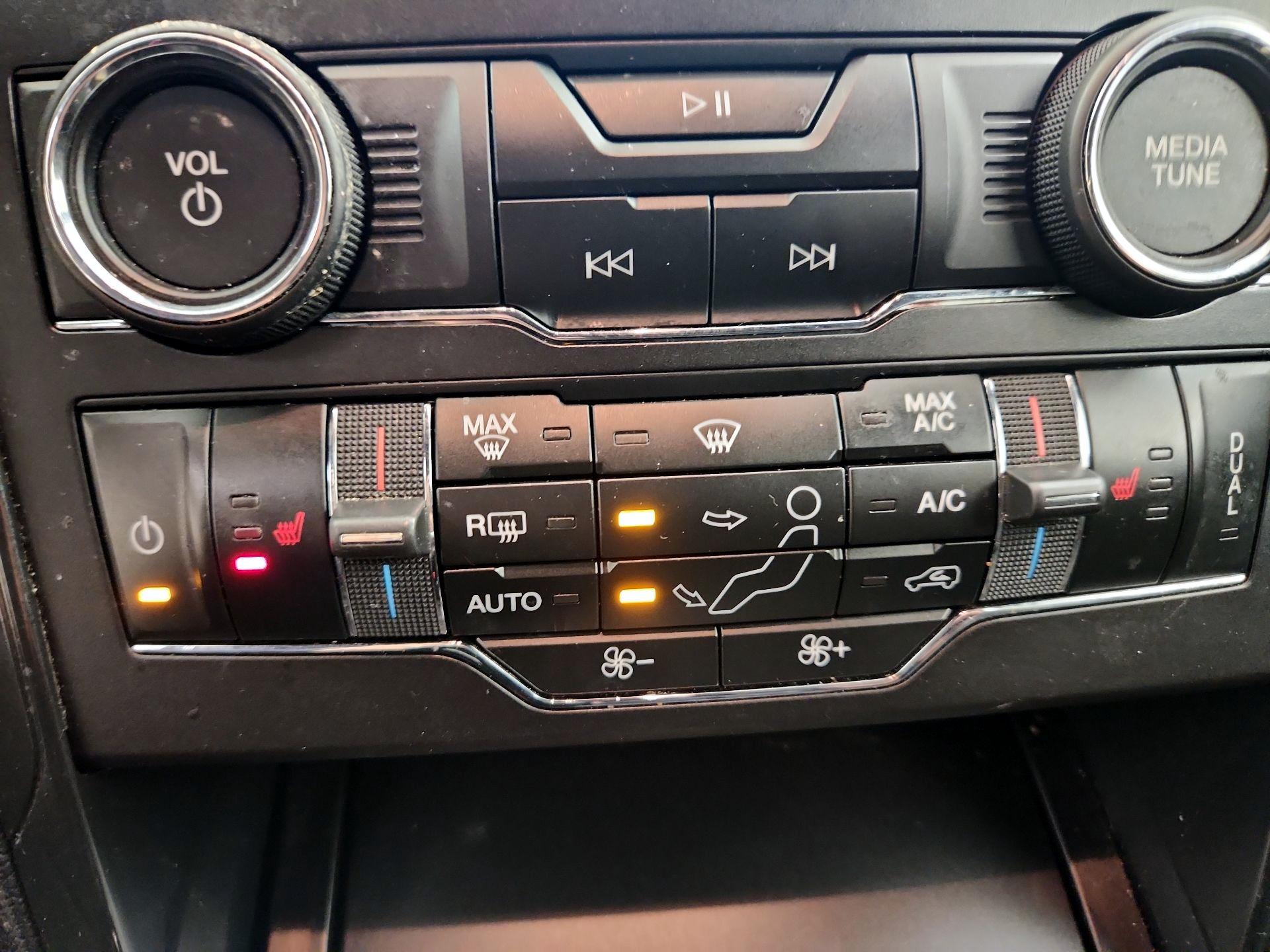 Thumbnail: 2018 Ford Explorer - 16