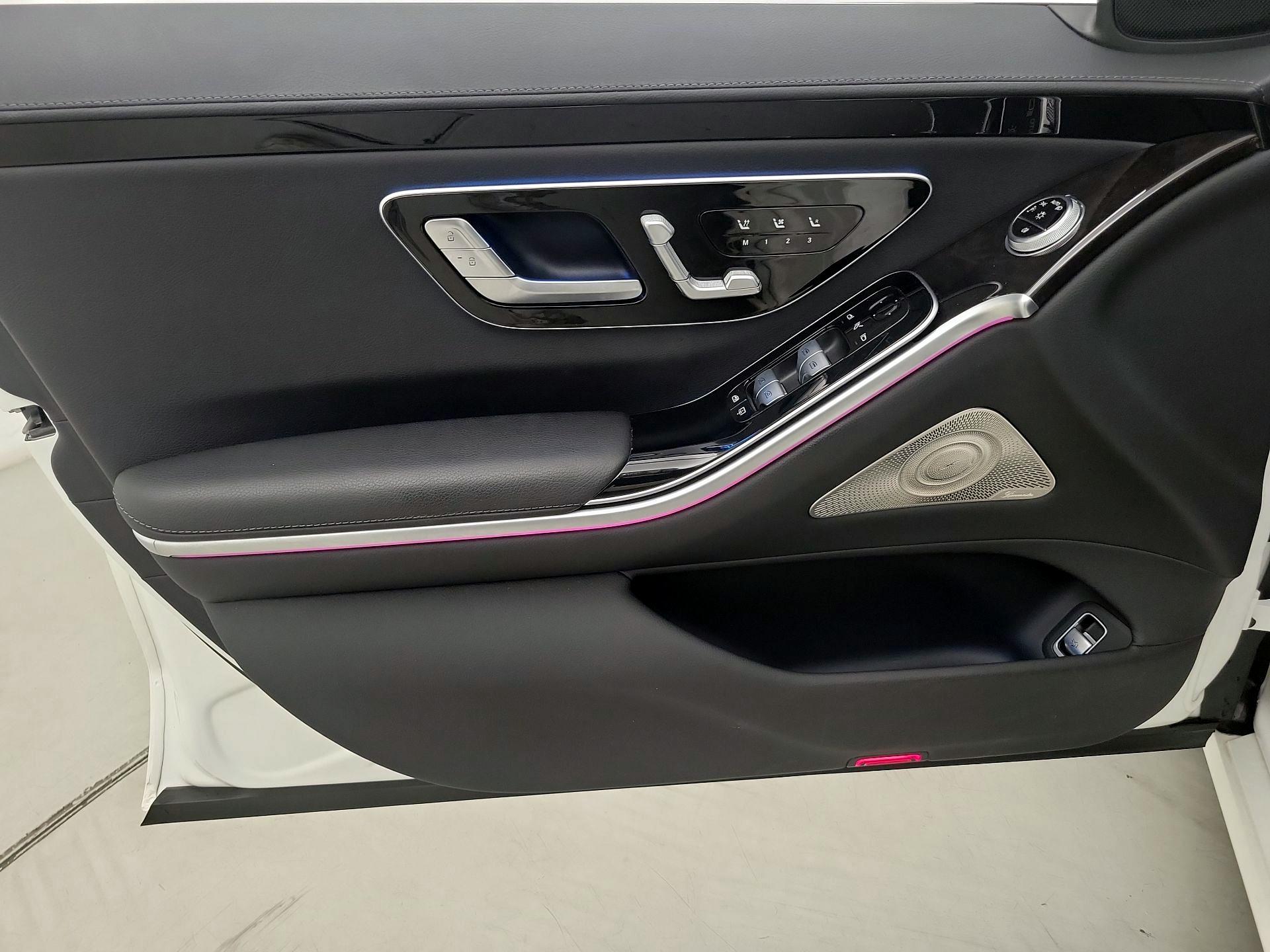 Thumbnail: 2022 Mercedes-Benz S-Class - 12