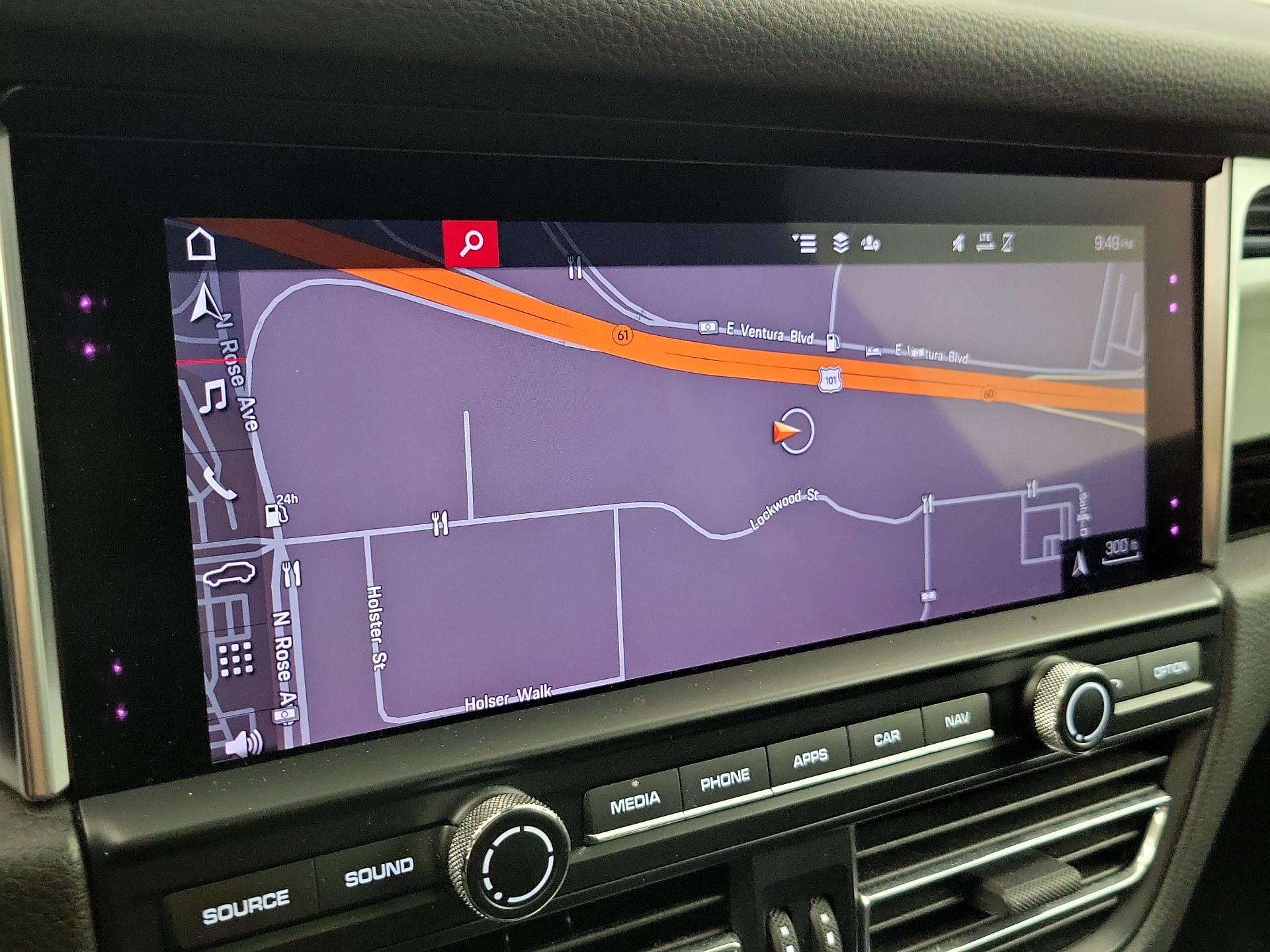 Thumbnail: 2020 Porsche Macan - 14