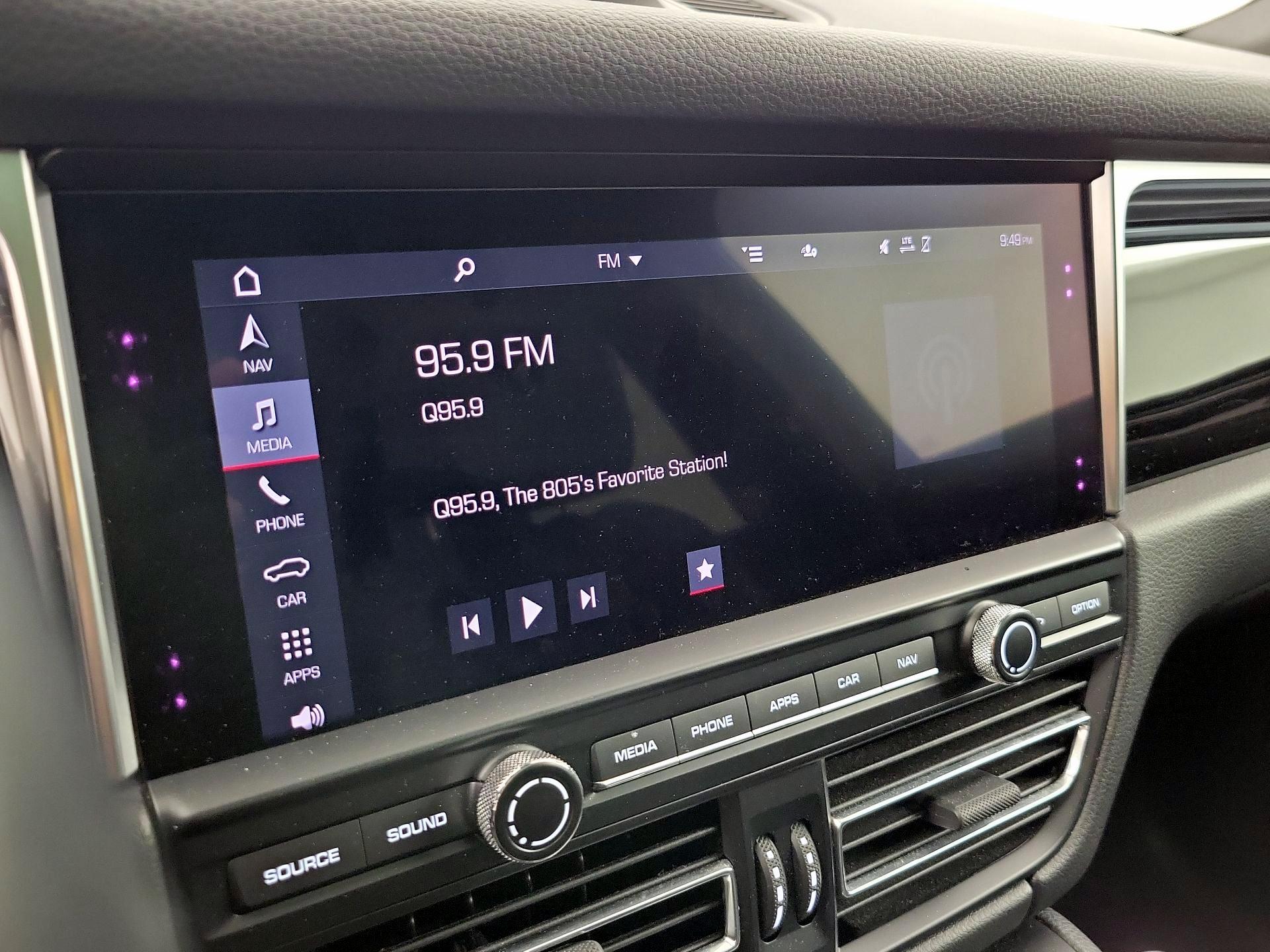 Thumbnail: 2020 Porsche Macan - 16