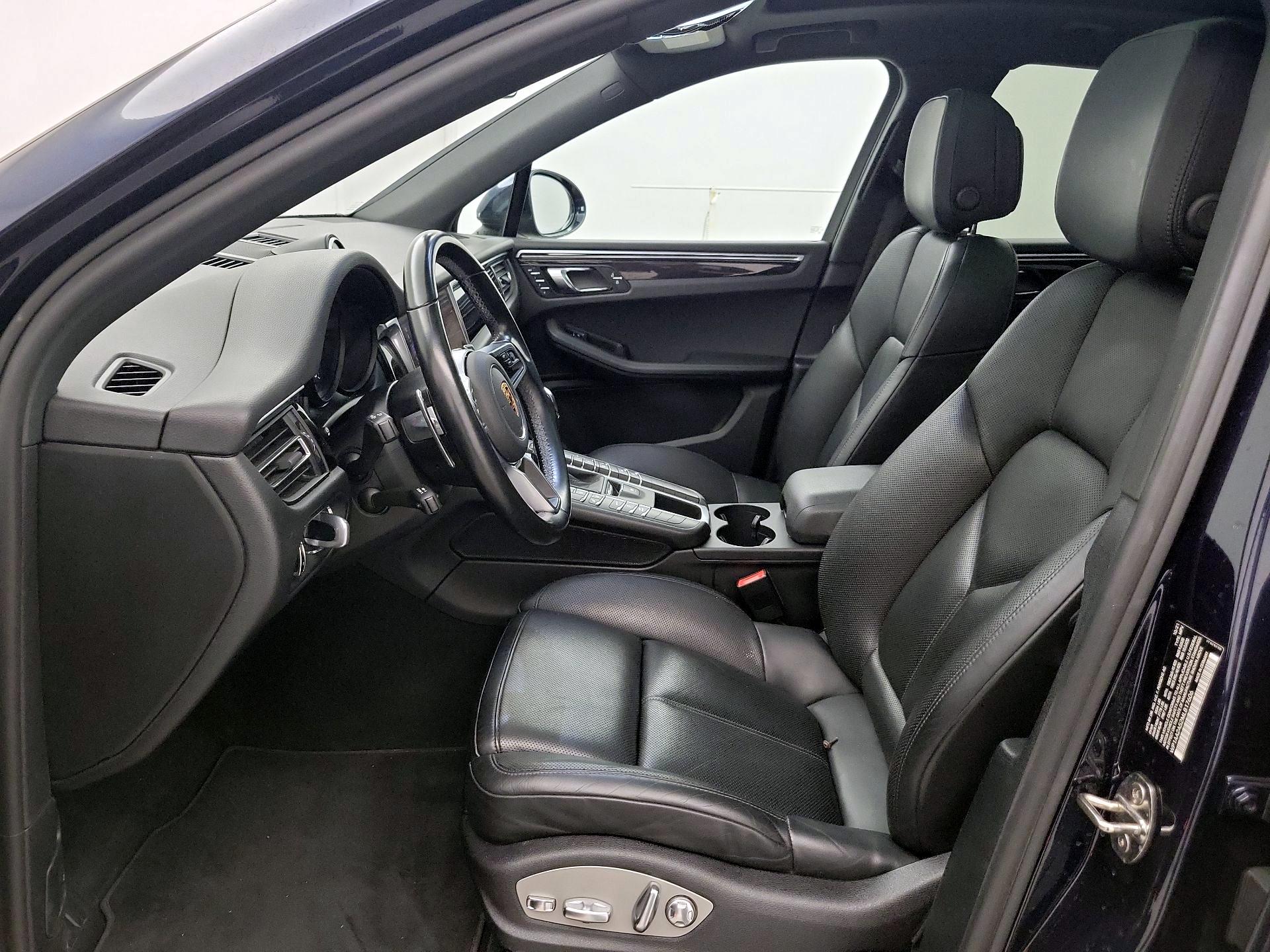 Thumbnail: 2021 Porsche Macan - 11