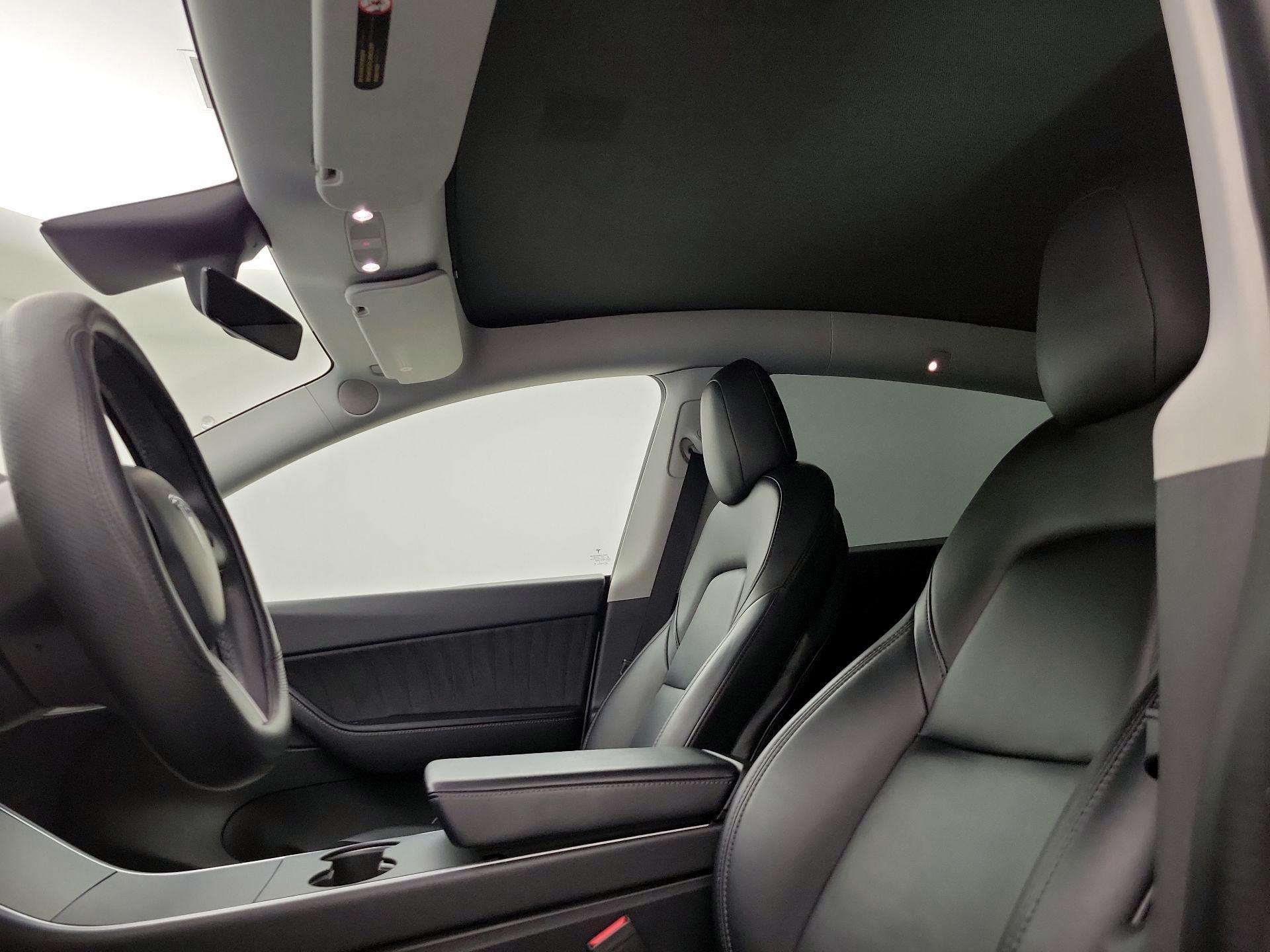 Thumbnail: 2021 Tesla Model Y - 19