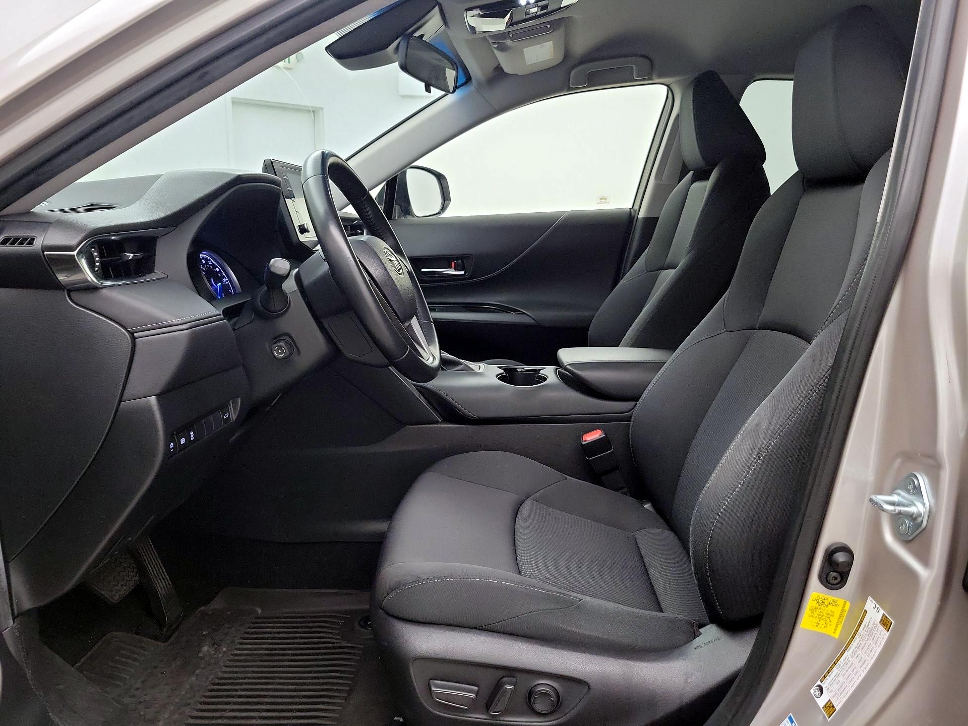 Thumbnail: 2021 Toyota Venza - 11